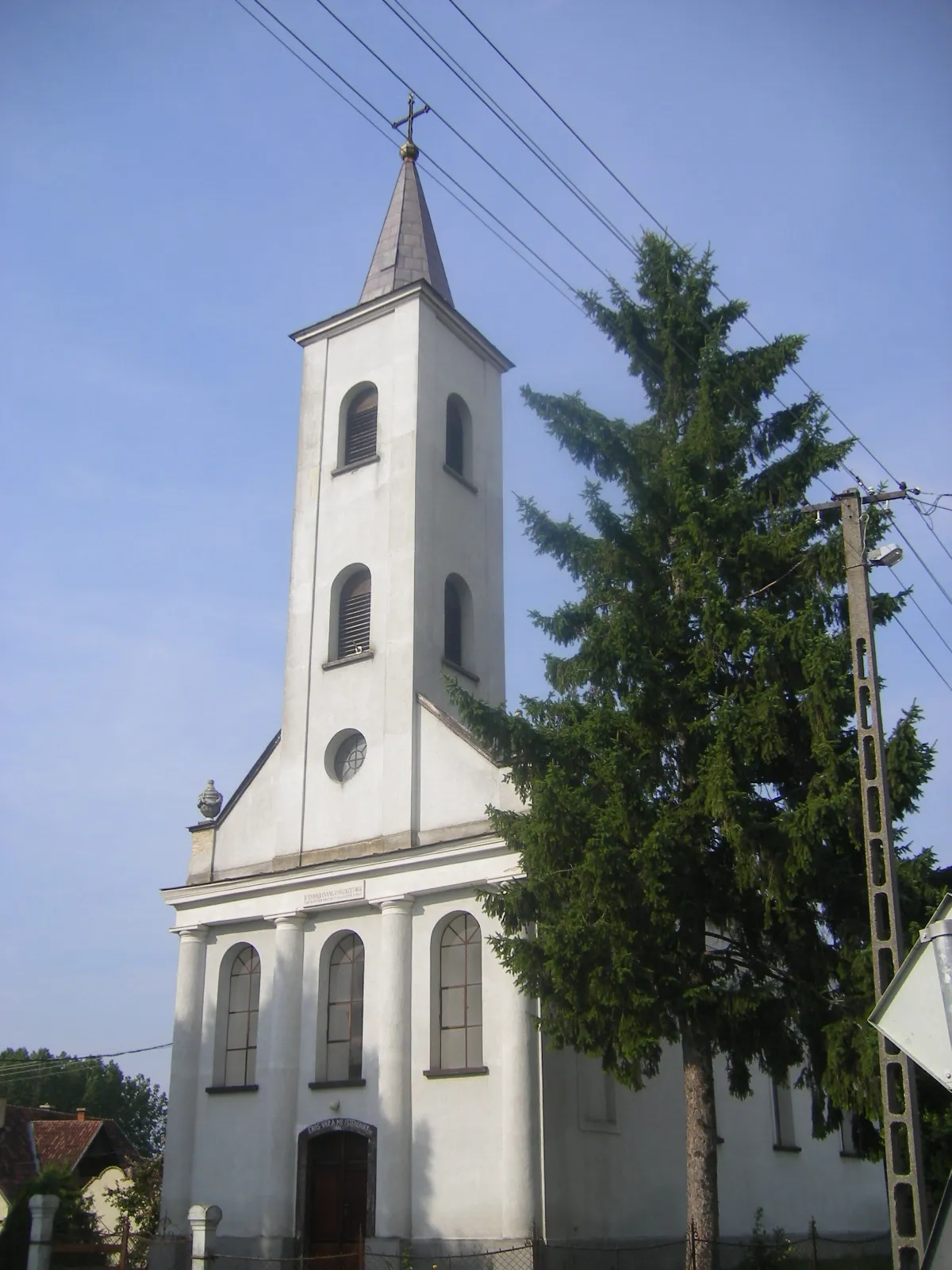 Photo showing: The lutheran church of Bakonytamási, Hungary