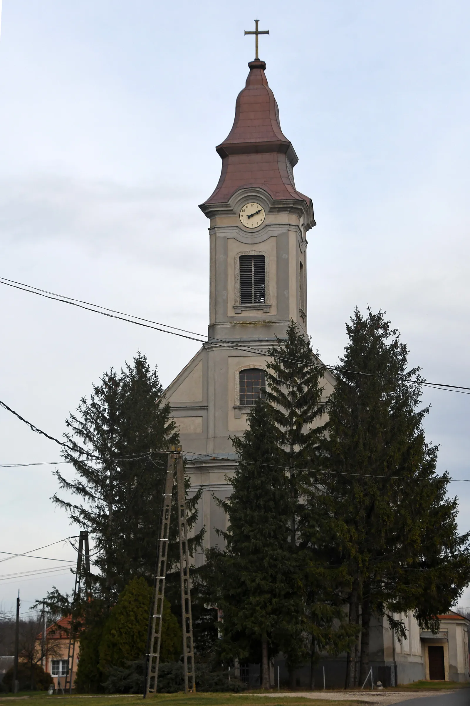 Photo showing: Roman Catholic church in Bakonyszentiván, Hungary