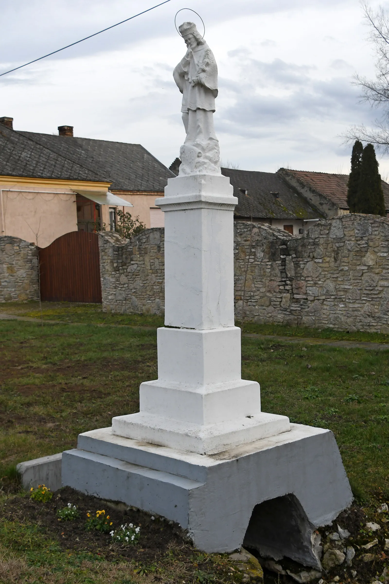 Photo showing: Statue of Saint John of Nepomuk in Bakonyszentiván