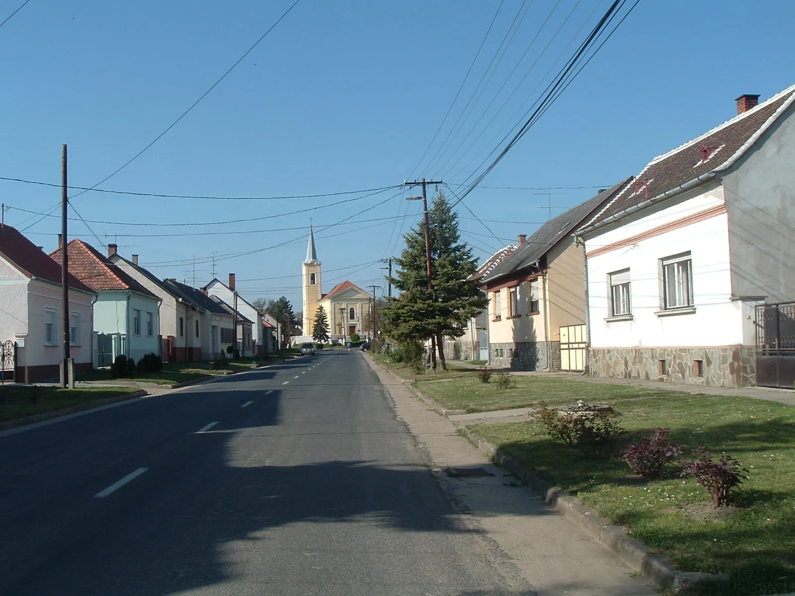 Photo showing: Felsőcsatár, Church