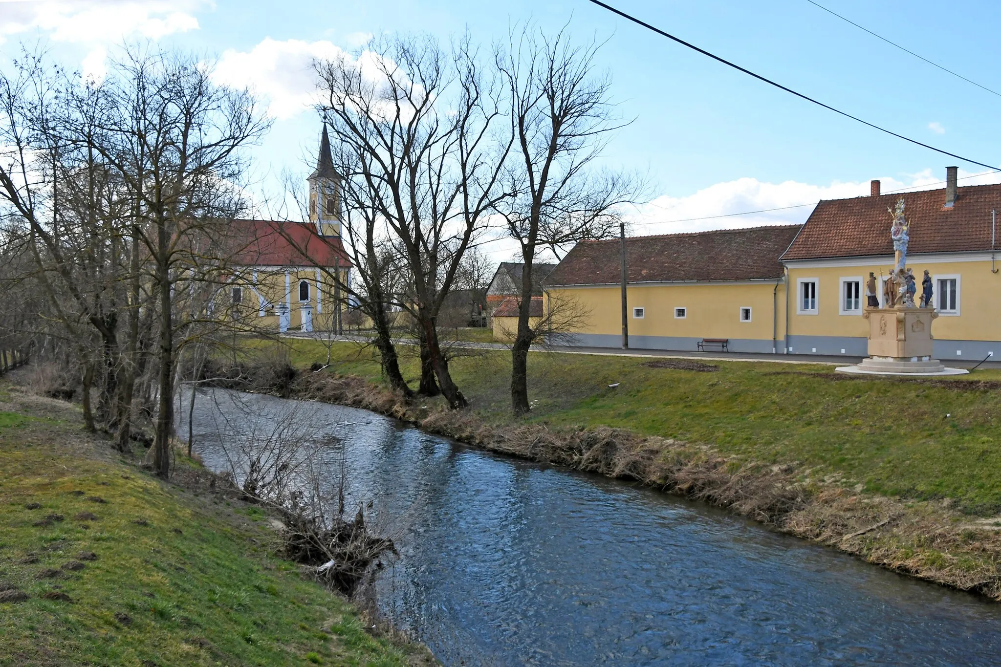 Photo showing: Holy Trinity column in Vaskeresztes, Hungary