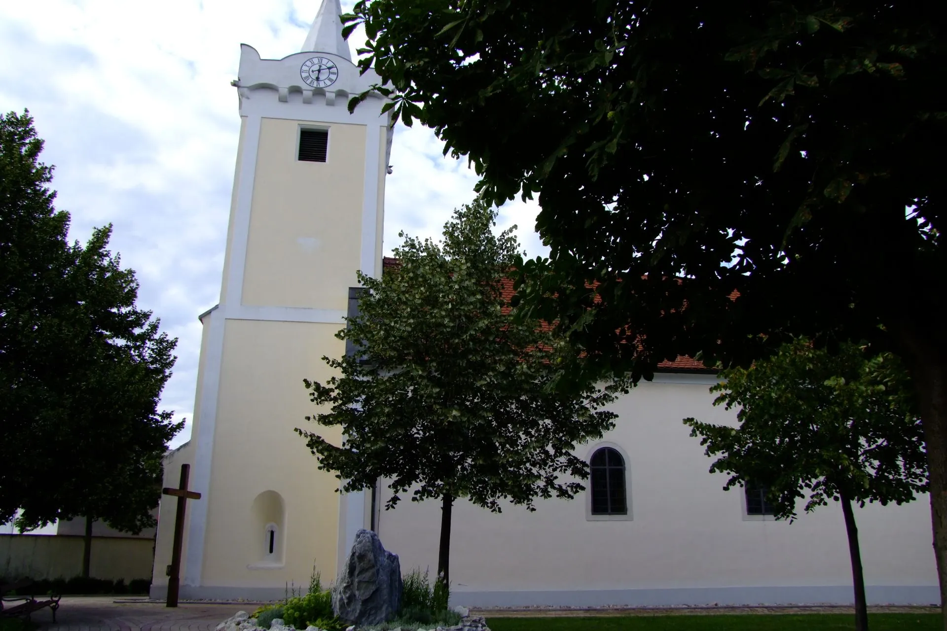 Photo showing: Kath. Pfarrkirche Zu Allen Heiligen