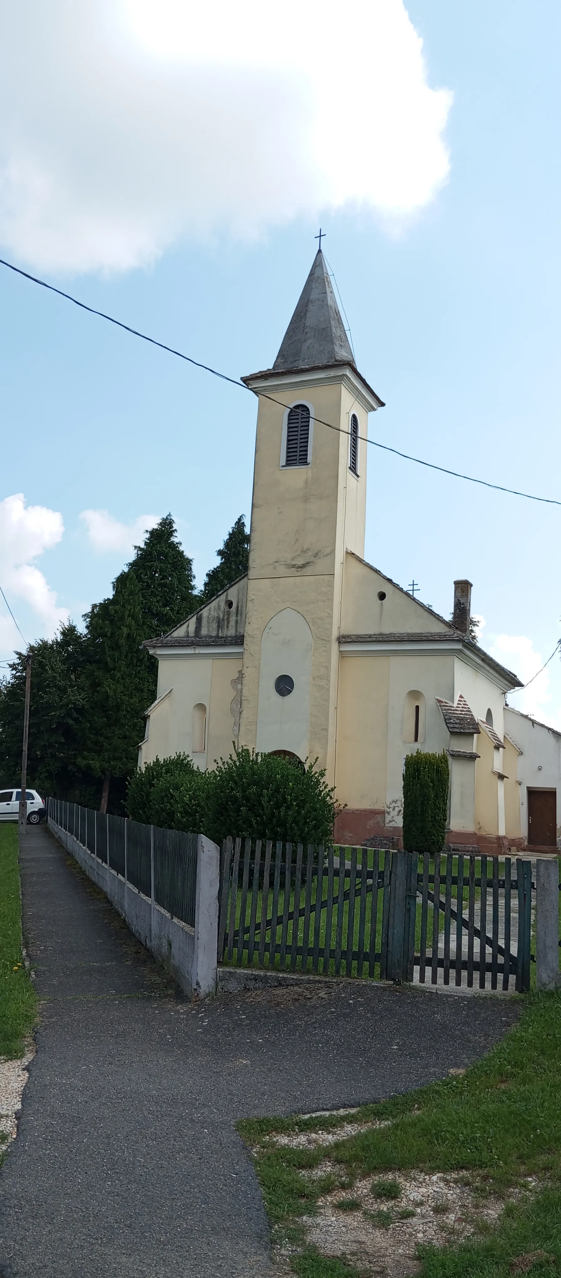 Photo showing: Szőce, Szent András templom