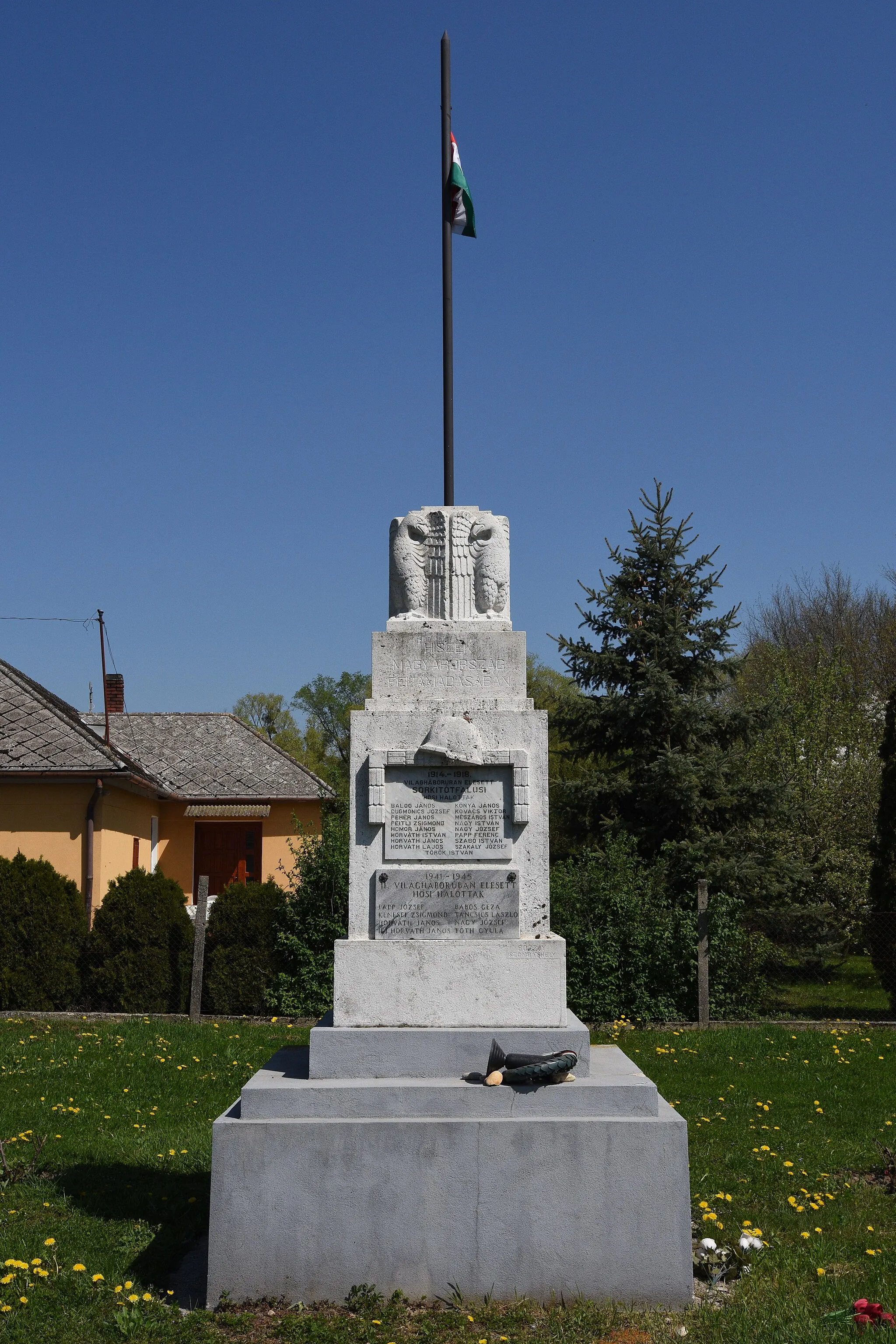 Photo showing: Sorkikápolna Kriegerdenkmal
