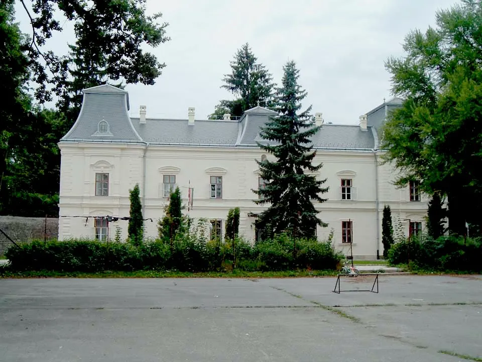 Photo showing: Manor house in Bakonyoszlop, Hungary