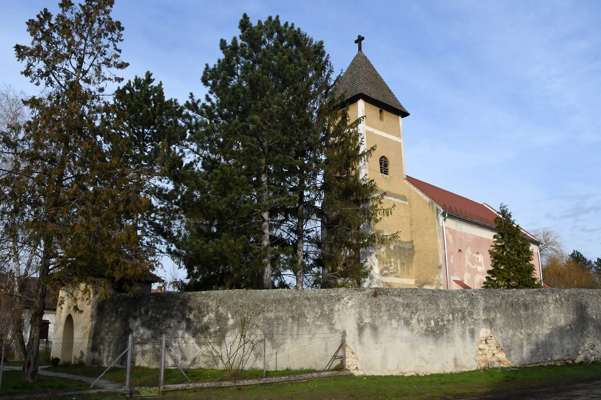 Photo showing: Lutheran church in Lovászpatona, Hungary