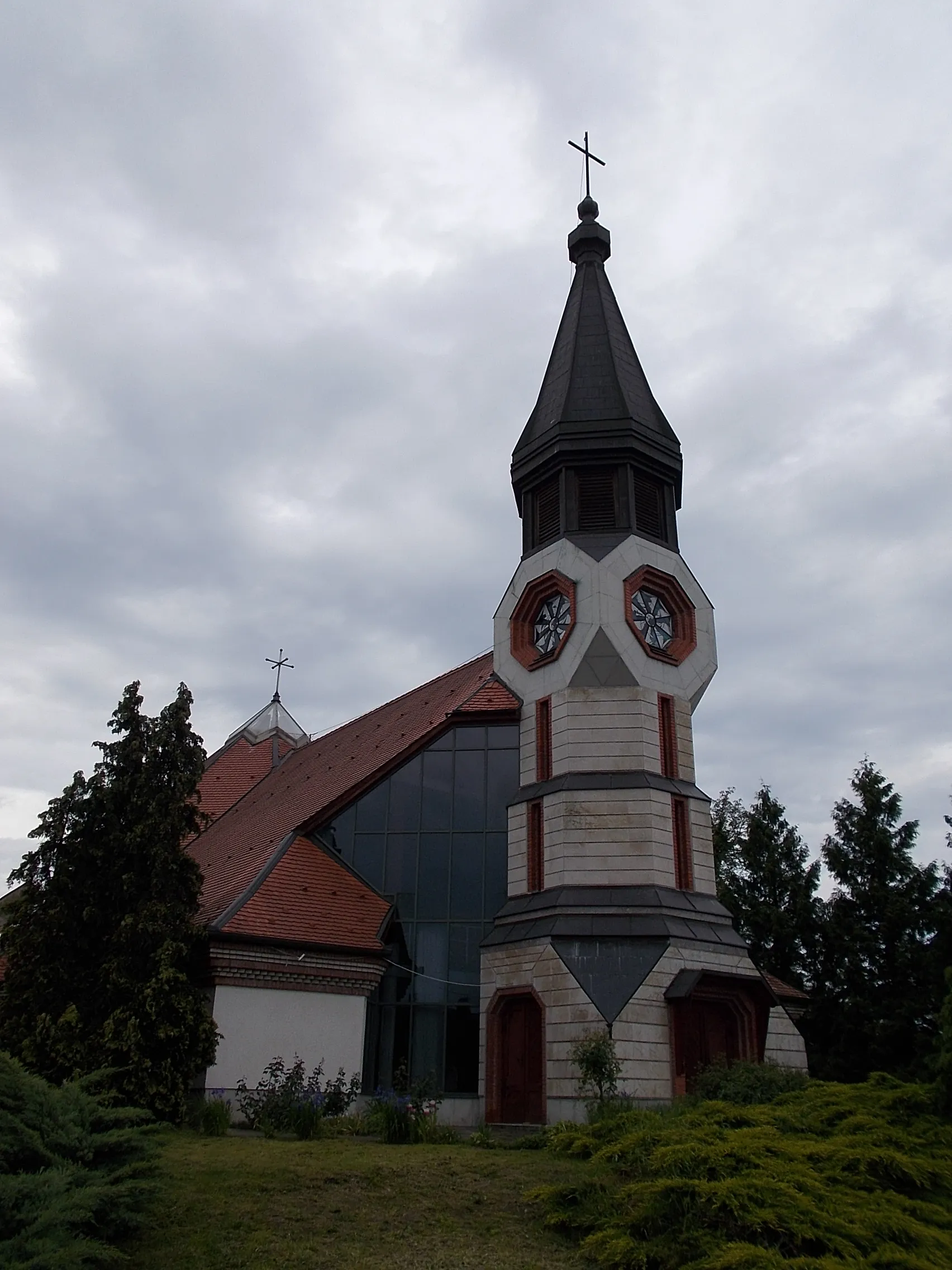 Photo showing: Tótszerdahely - Jézus Szíve r.k. templom