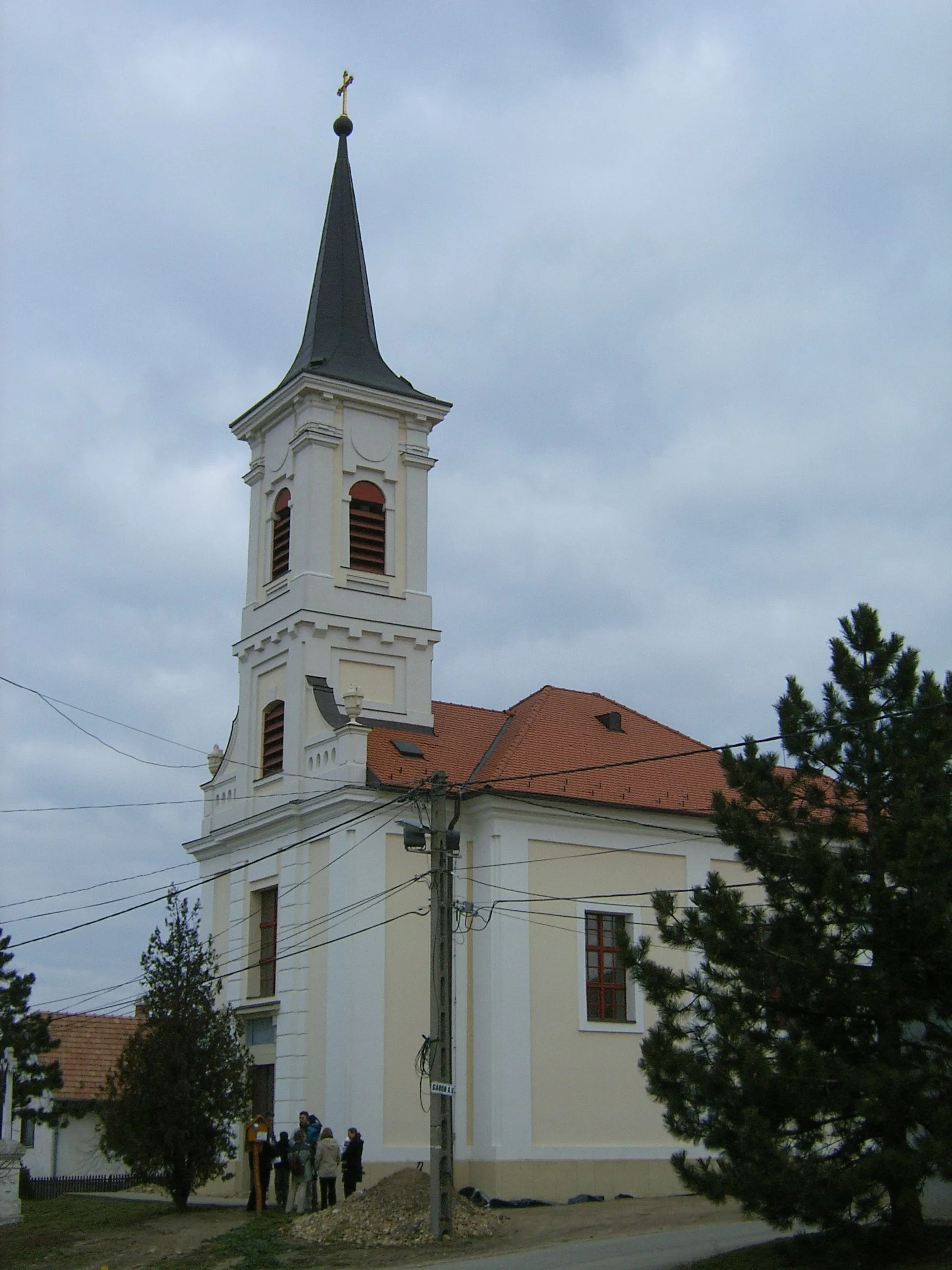Photo showing: Telki Church