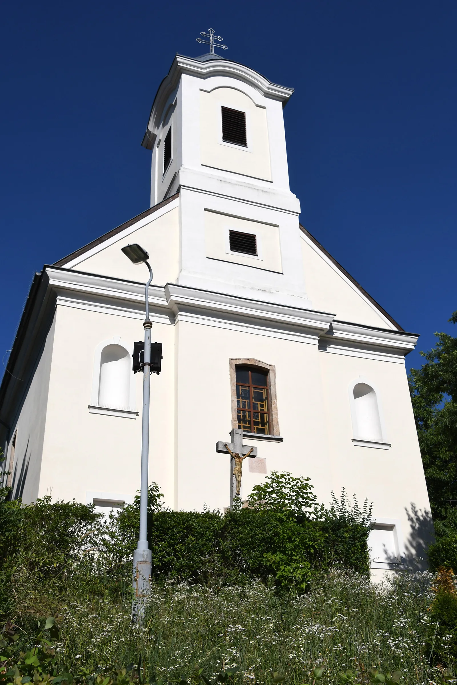 Photo showing: Roman Catholic church in Sárisáp, Hungary