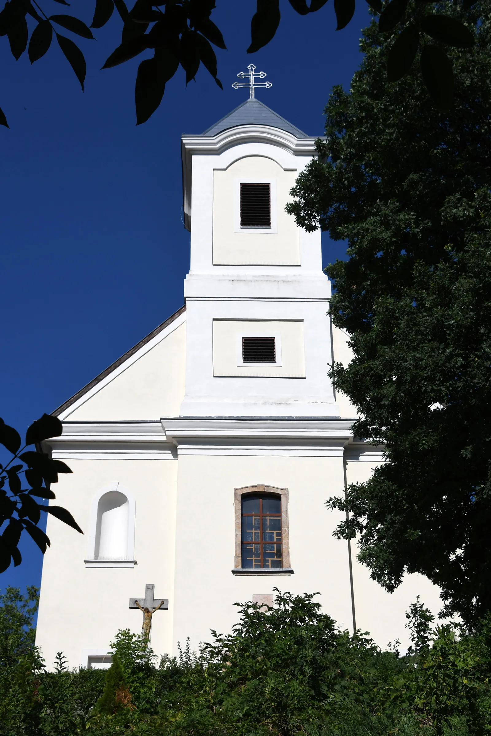 Photo showing: Roman Catholic church in Sárisáp, Hungary