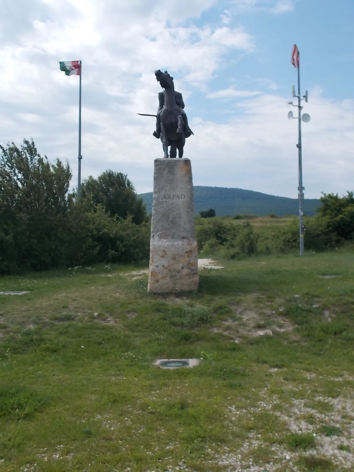 Photo showing: : Árpád statue by Dávid Tóth, Pomáz, Pest County, Hungary.