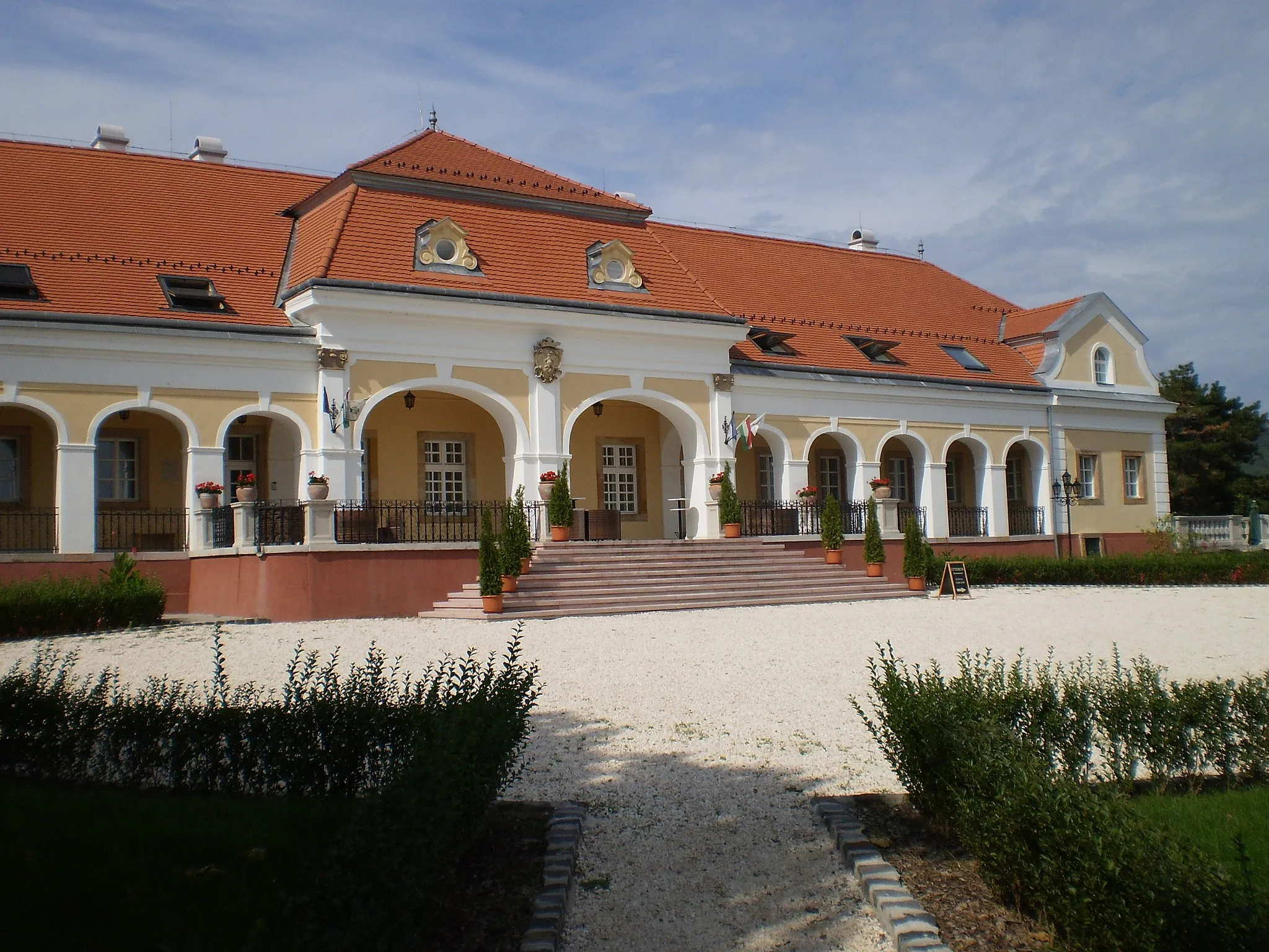 Photo showing: Teleki-Wattay Mansion in Pomáz, Hungary