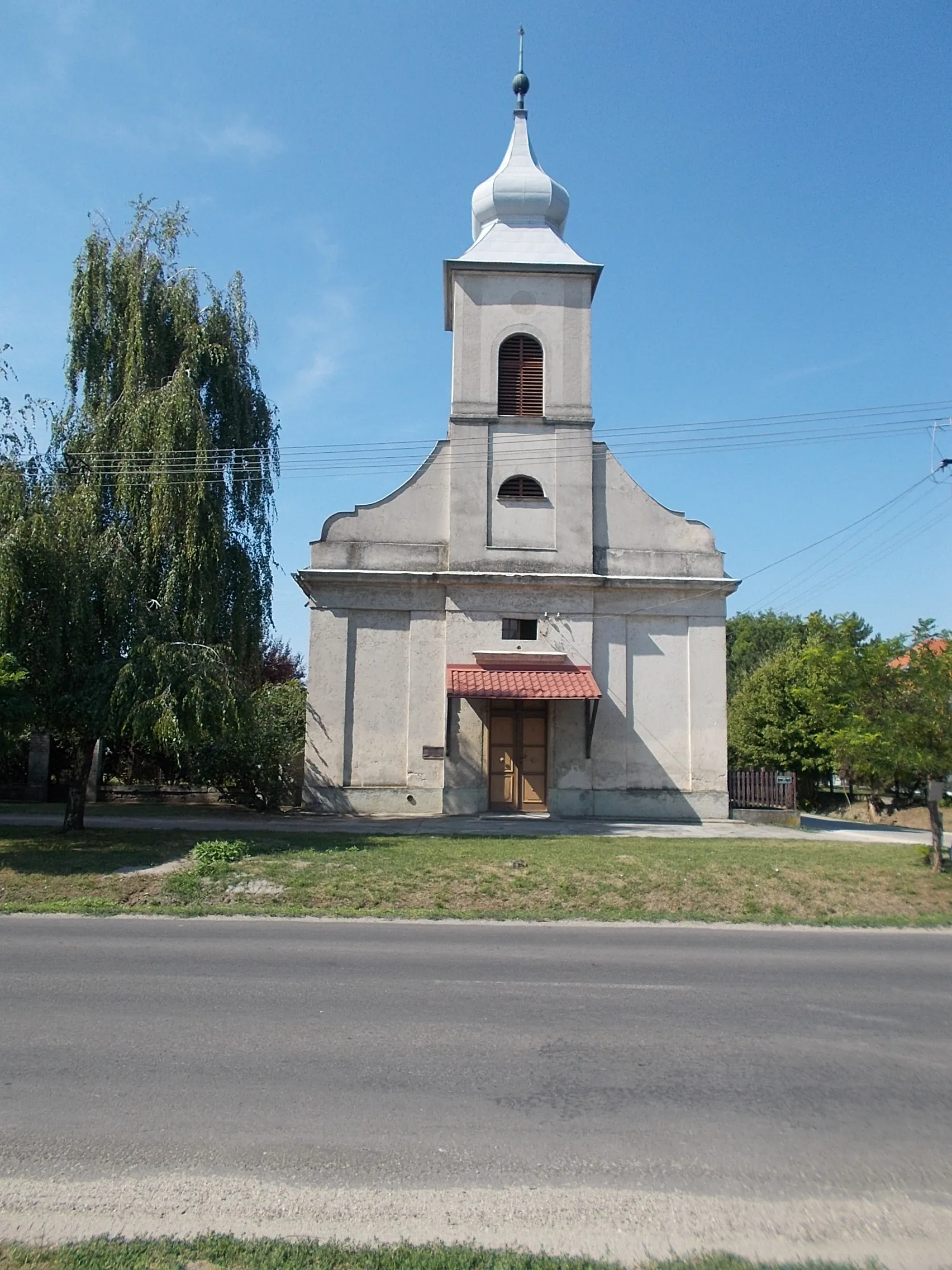 Photo showing: : Reformed church. - Kossuth Street, Gyón quarter, Dabas, Pest County, Hungary.