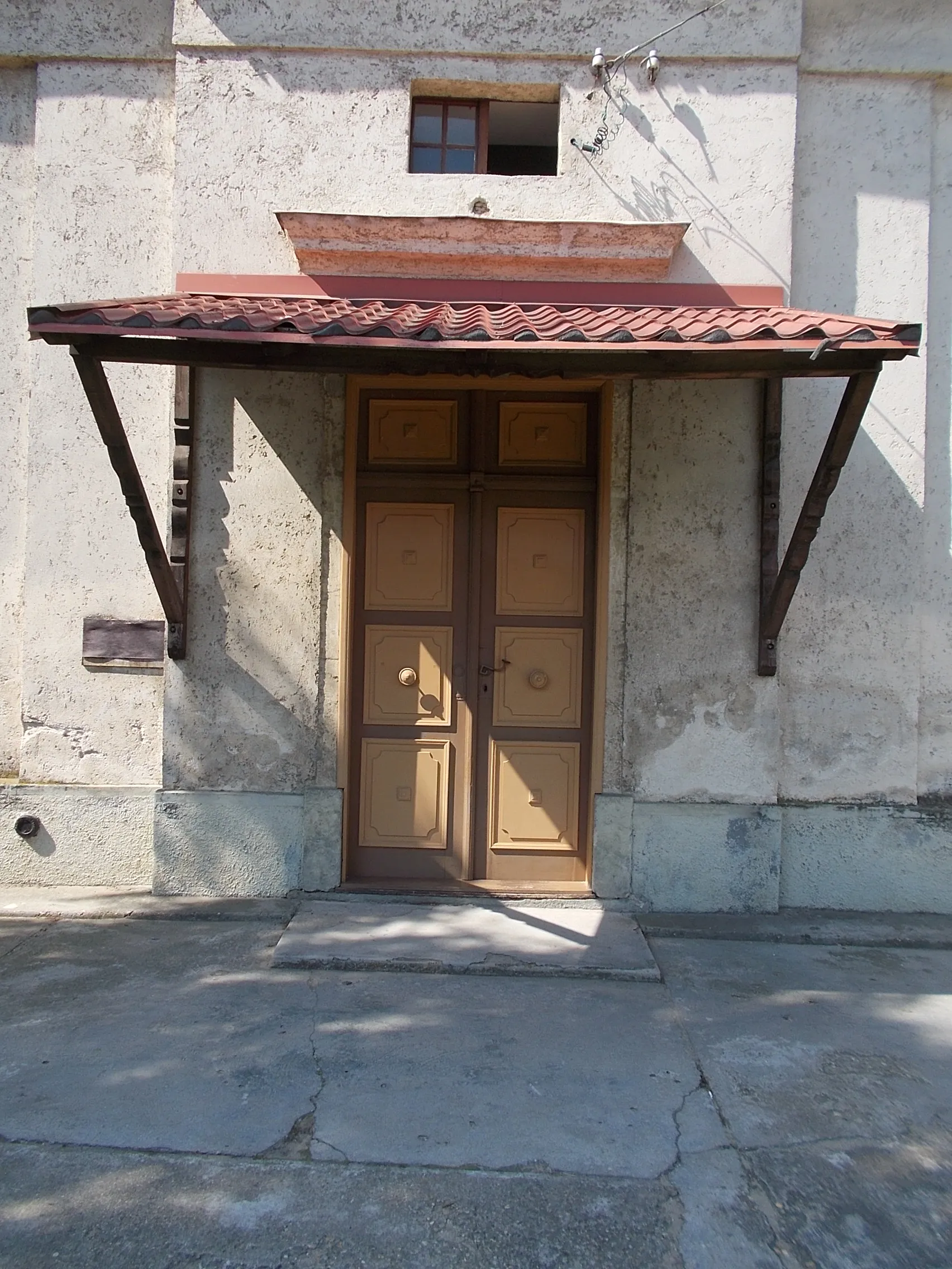 Photo showing: : Reformed church. - 9 Kossuth Street, Gyón quarter, Dabas, Pest County, Hungary.