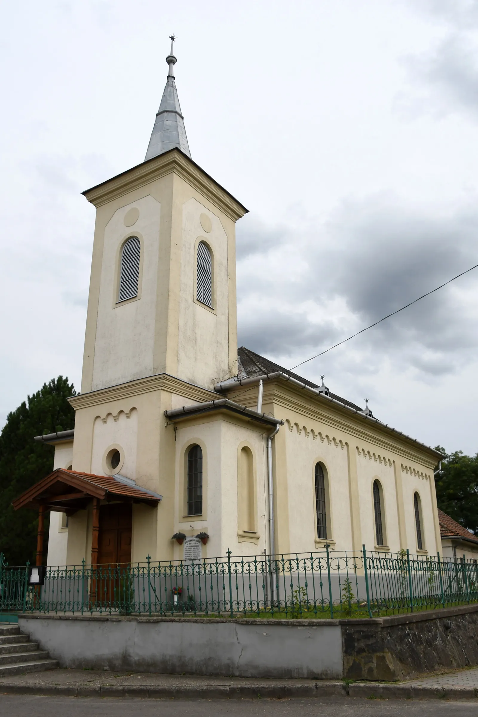 Photo showing: Lutheran church in Váckisújfalu
