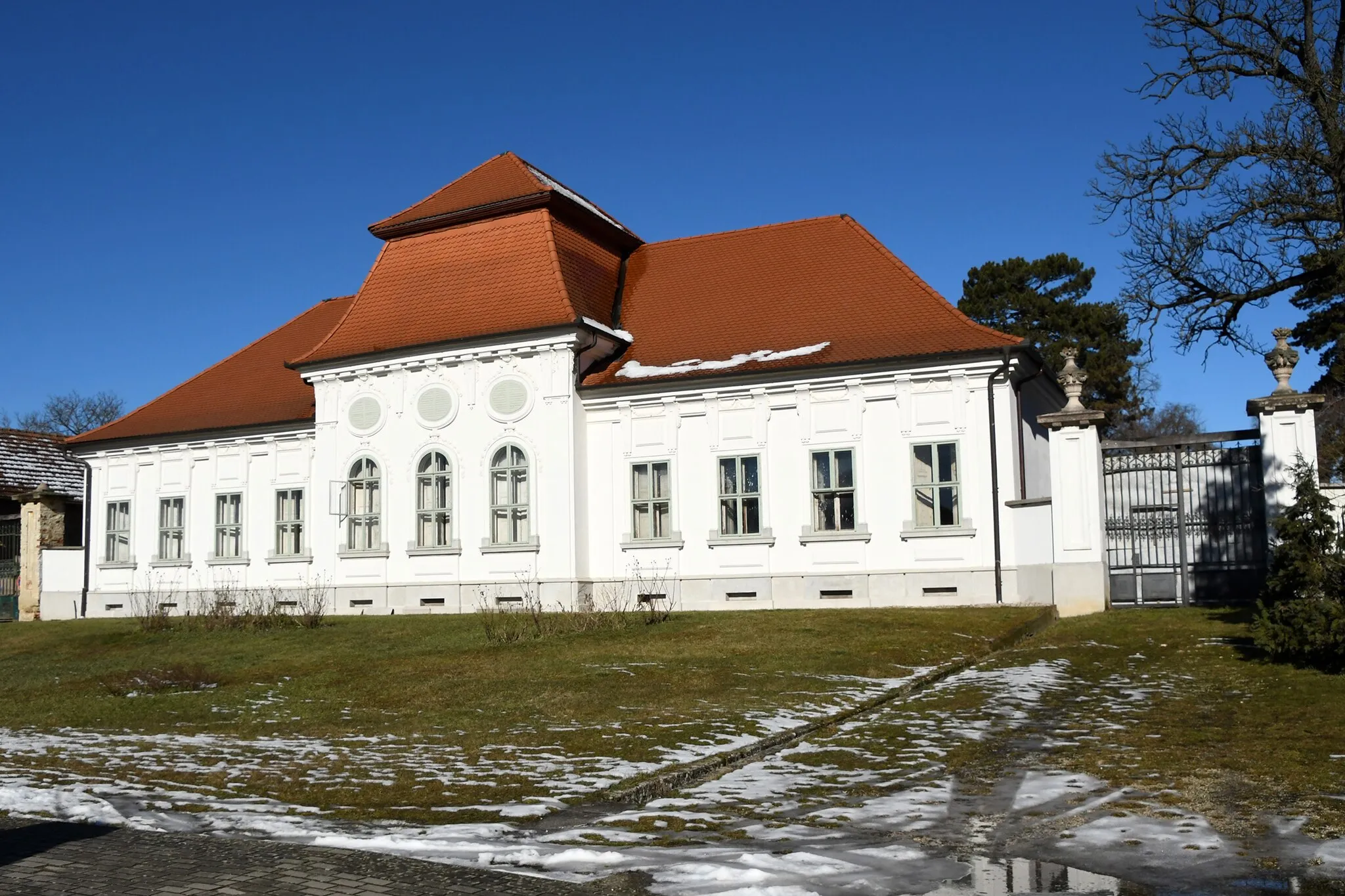 Photo showing: Huszár-Purgly Mansion in Keszeg