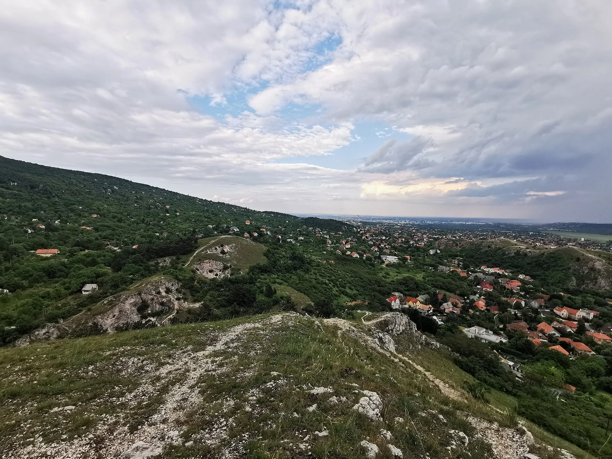 Photo showing: Panorama from Odvas-hegy, Budaörs.