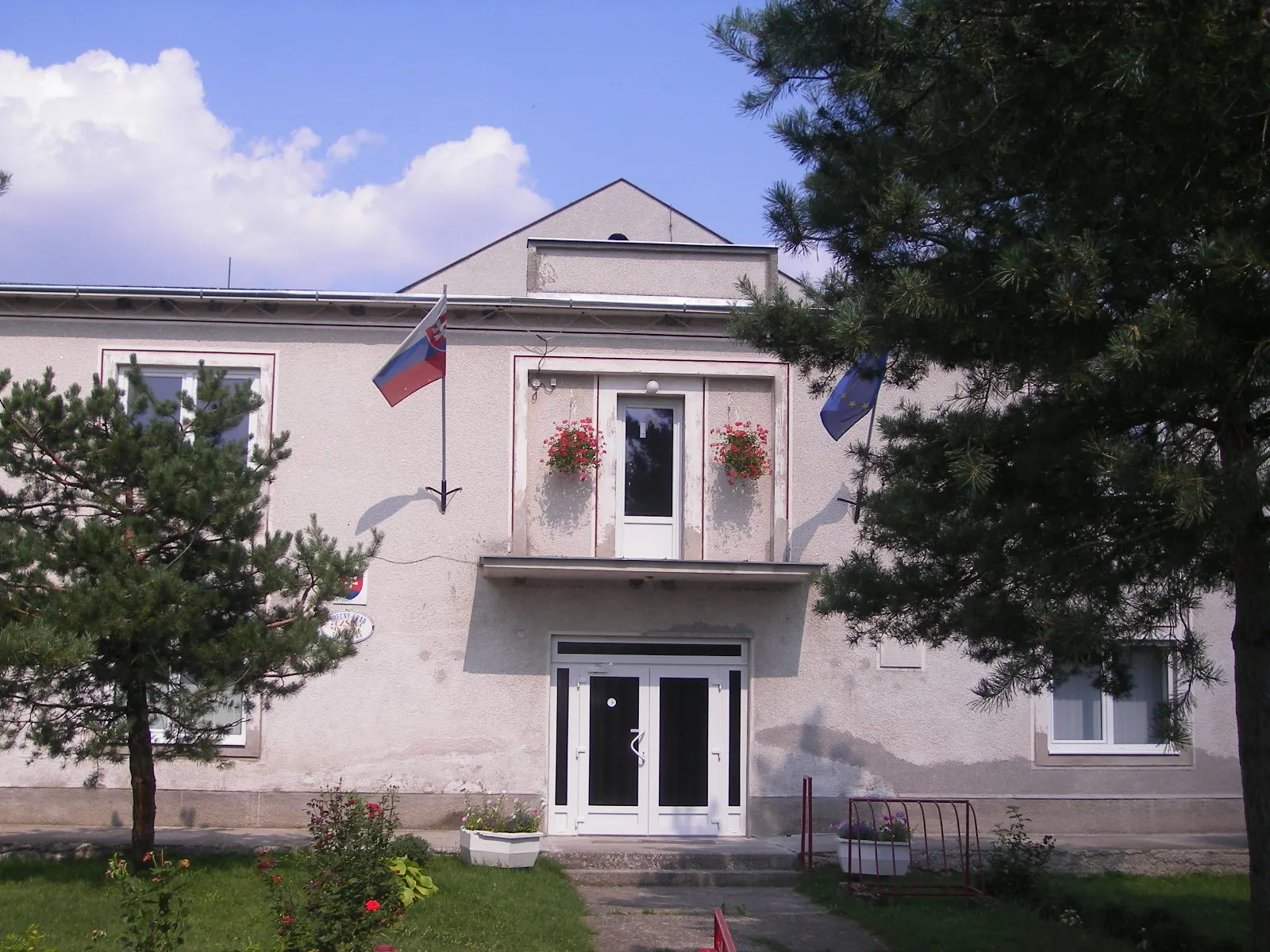 Photo showing: Kisgyarmat - községháza