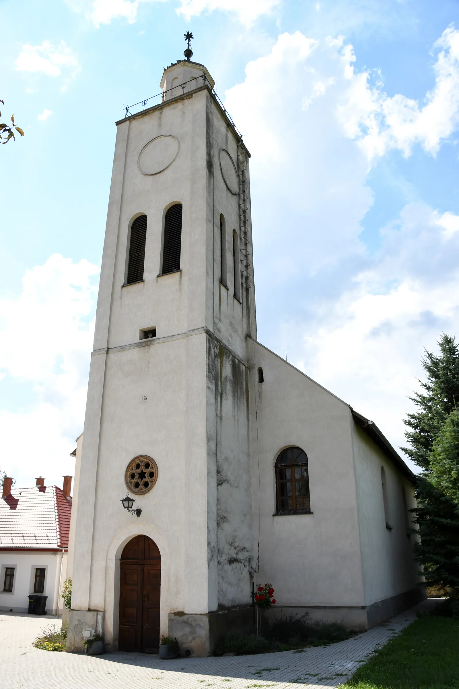Photo showing: Calvinist church in Bodmér, Hungary