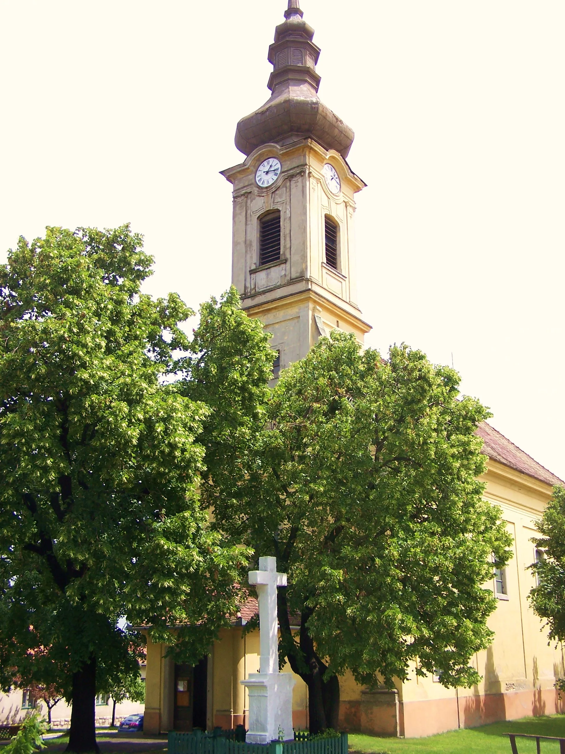 Photo showing: Keresztelő Szent János római katolikus templom (Szár, Rákóczi Ferenc utca)