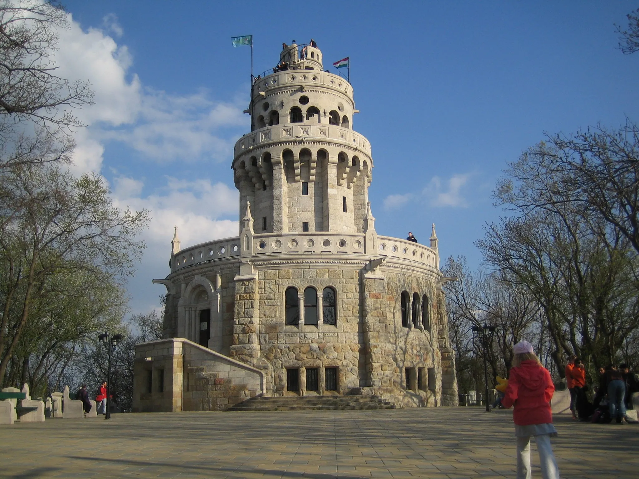 Photo showing: Tower on Janoshegy Hill, Budapest, Hungary