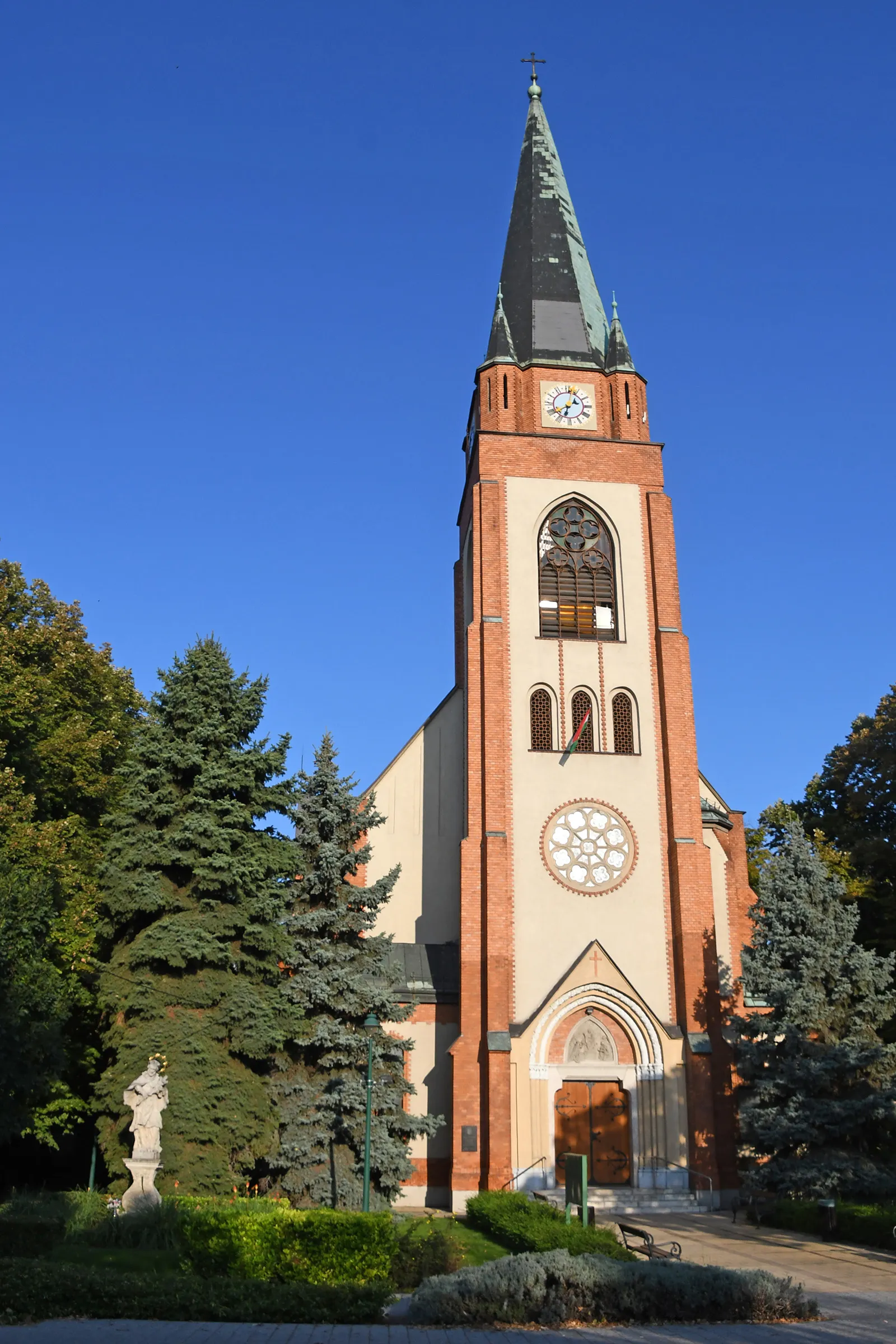 Photo showing: Roman Catholic church in Dunaharaszti, Hungary