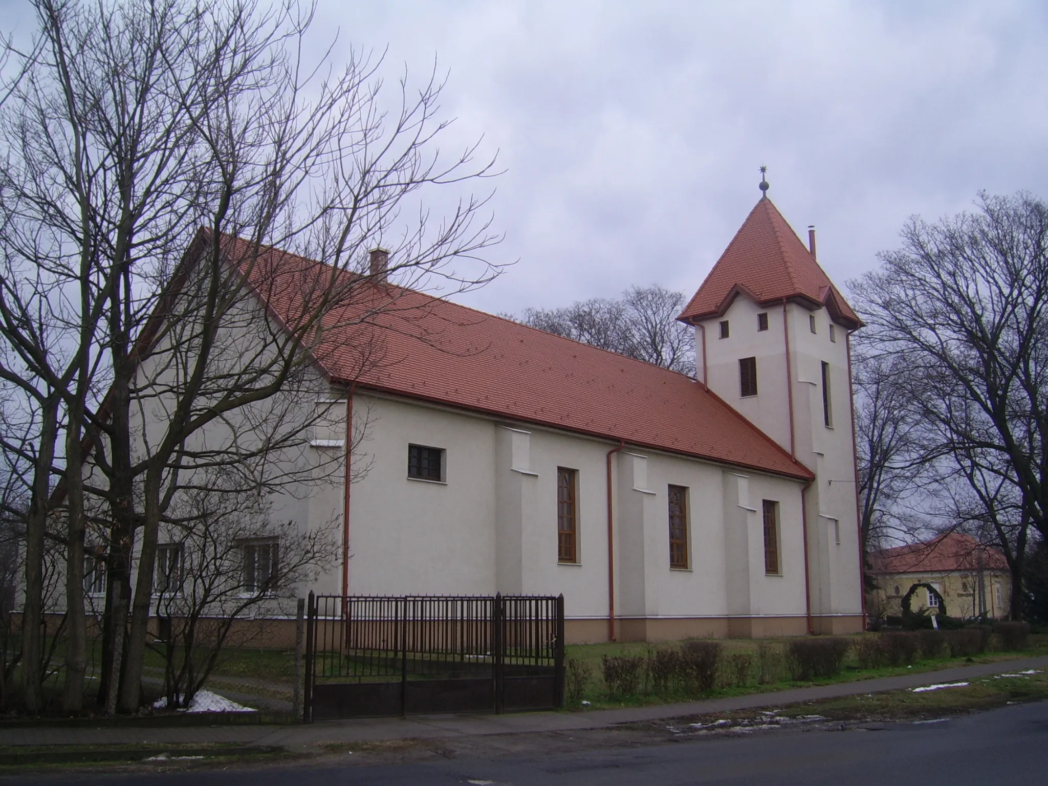 Photo showing: Reformed church of Örkény