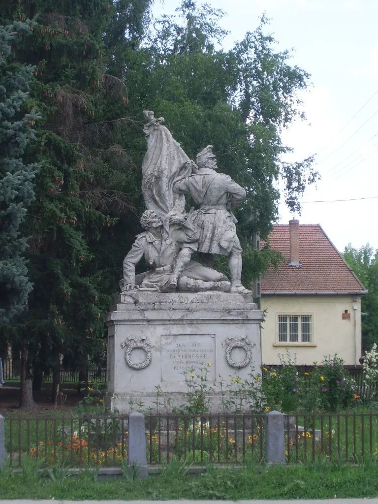 Photo showing: WWI memorial, Tápióbicske, Hungary