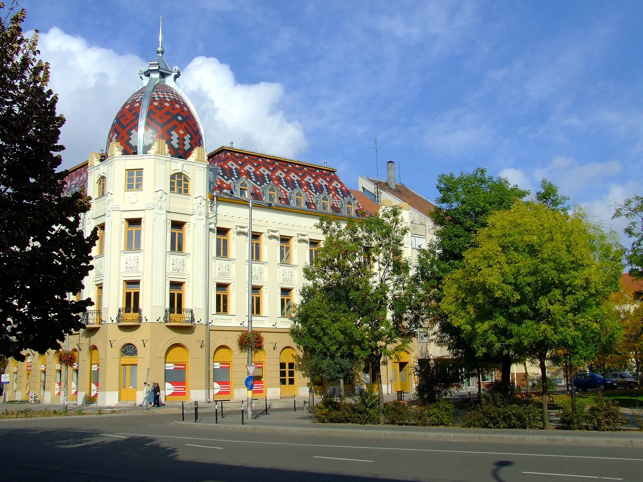 Photo showing: Post Palace. - Szabadság Square, Nagykőrös, Pest County, Hungary