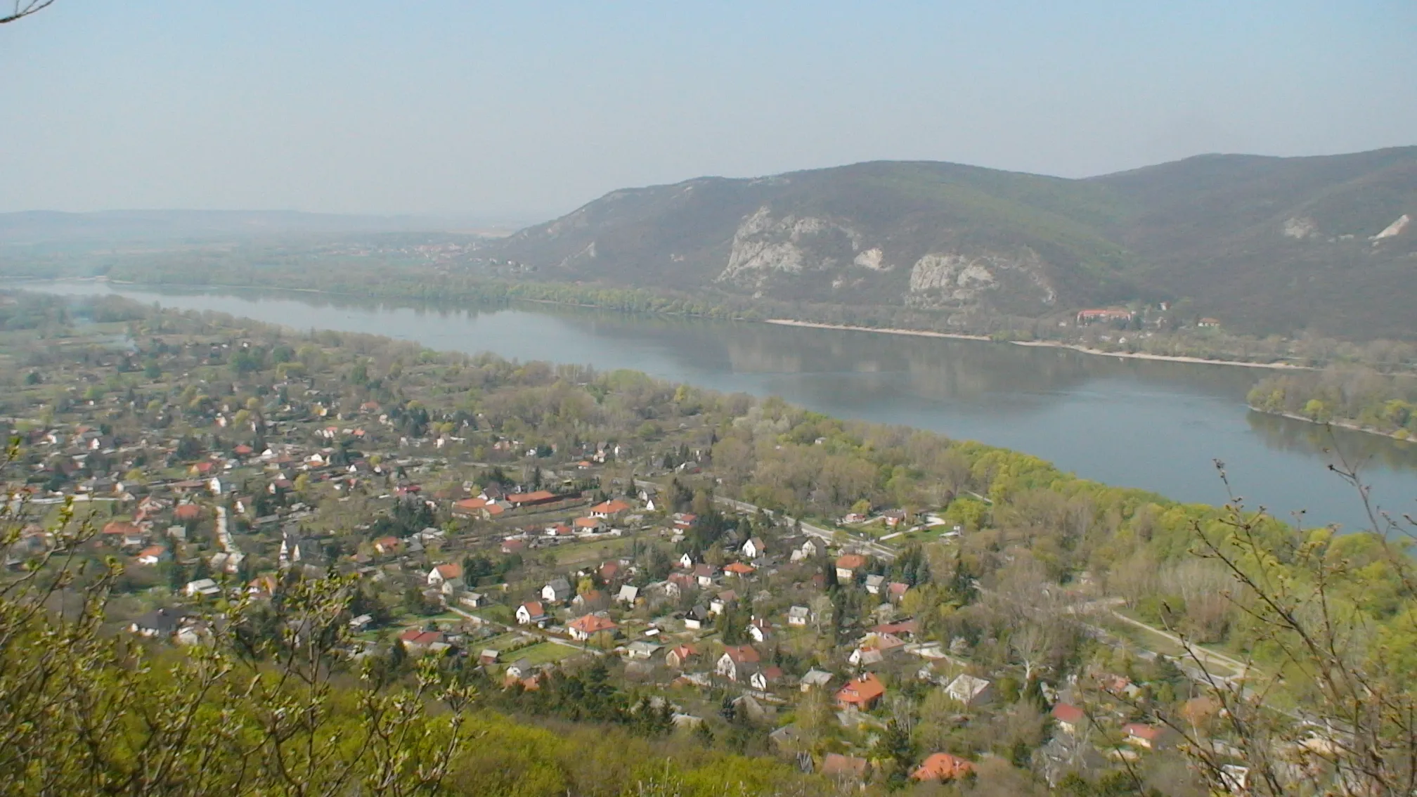 Photo showing: Alba Regia felé néző fürdőtől a kilátás