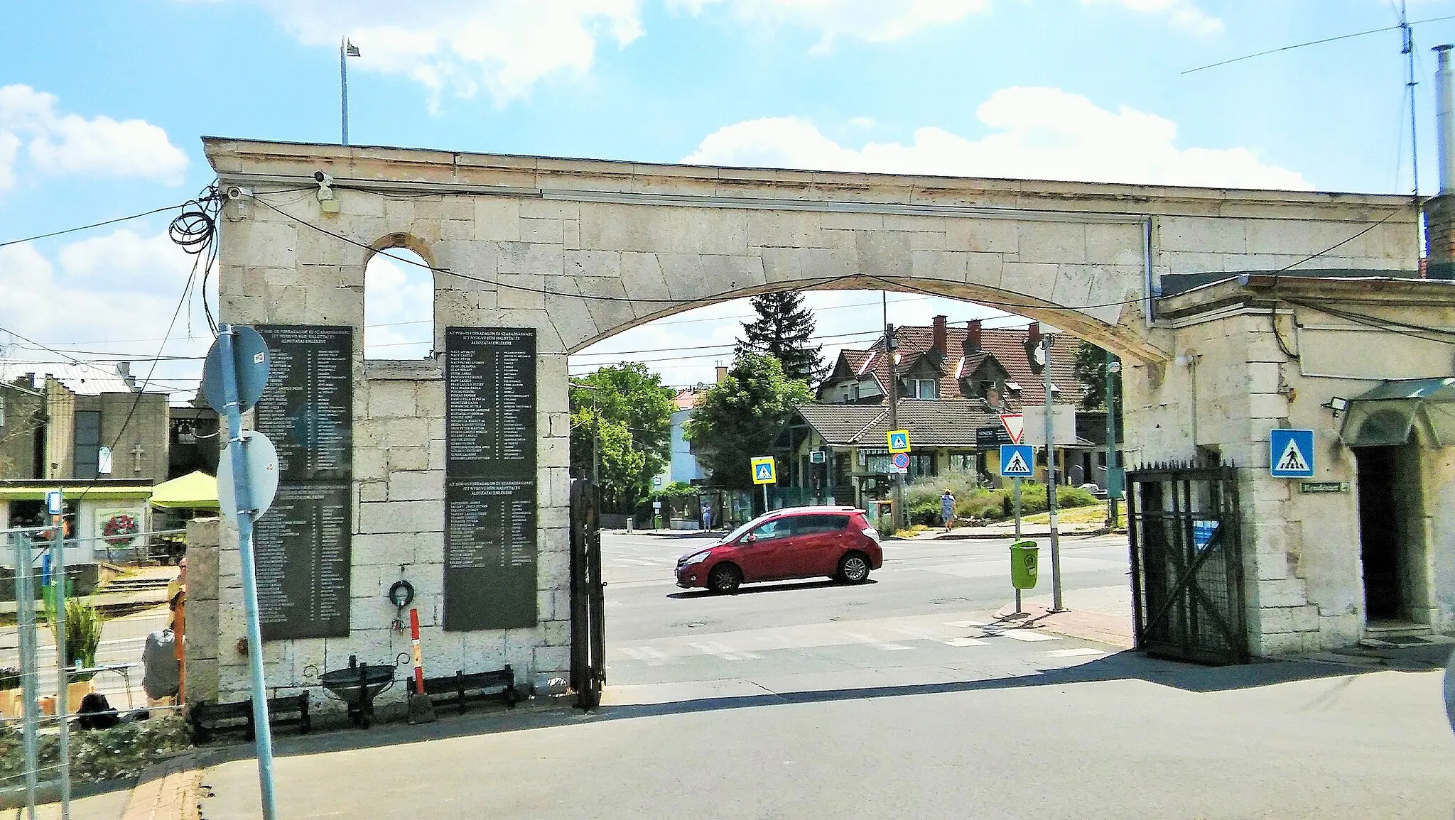 Photo showing: A Farkasréti temető bejárata