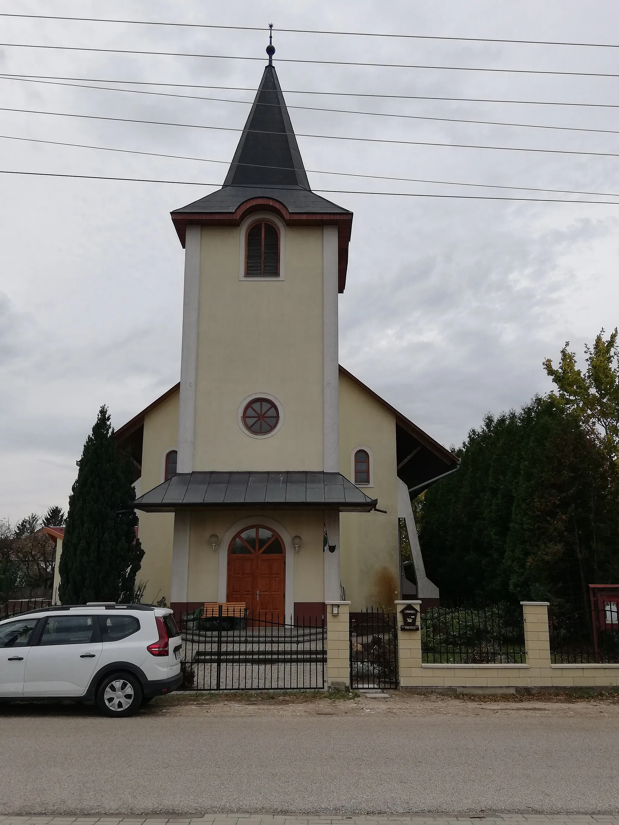 Photo showing: Felsőpakony református temploma
