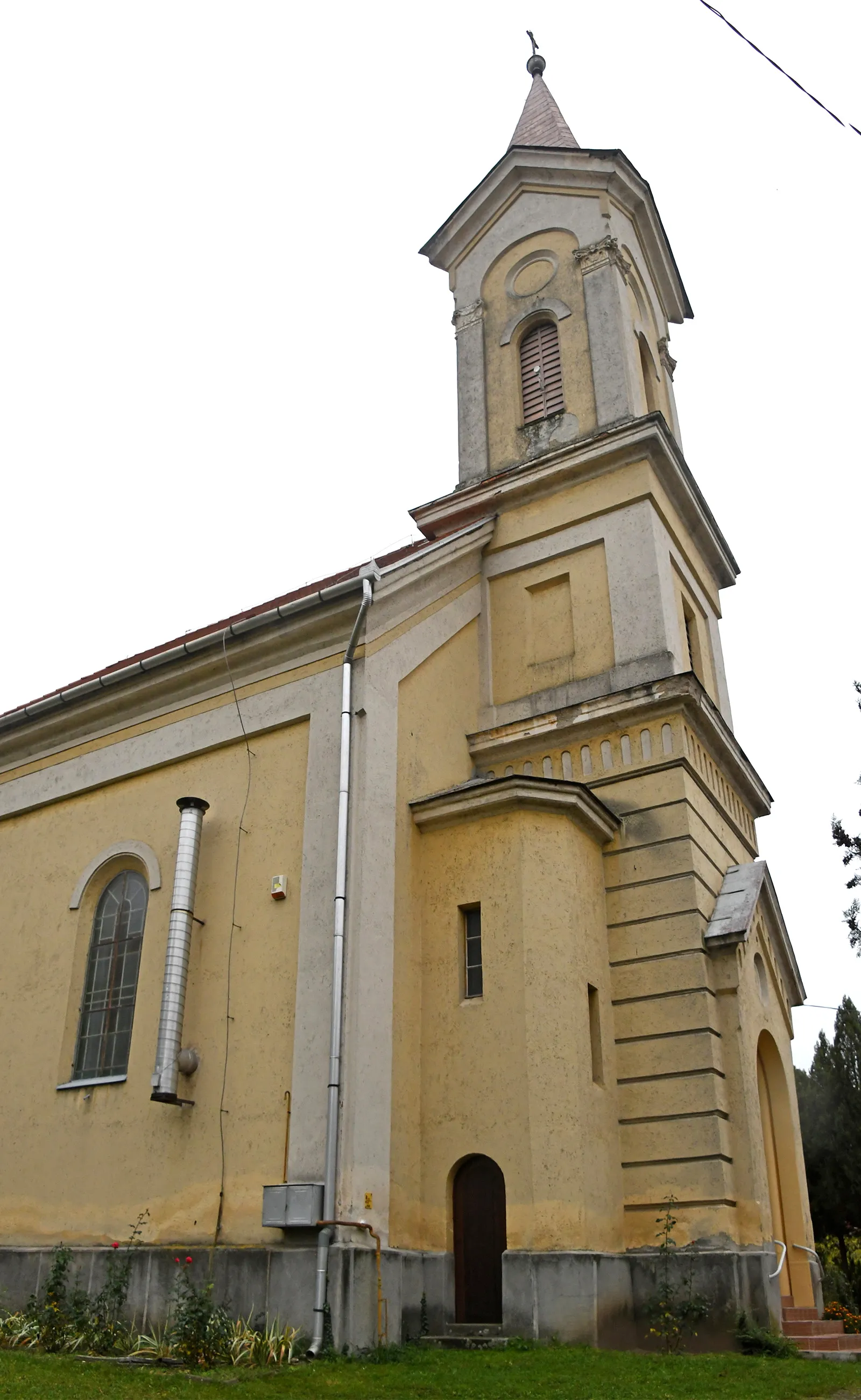 Photo showing: Roman Catholic church in Zagyvaszentjakab, Szurdokpüspöki, Hungary