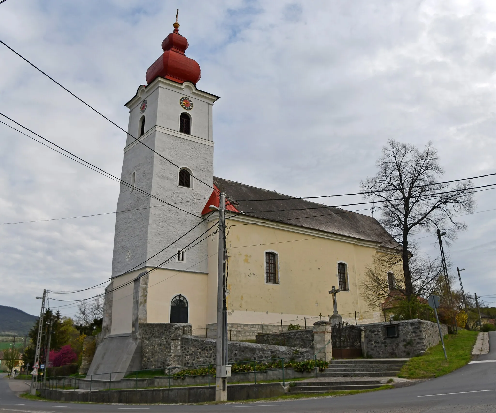 Photo showing: Roman Catholic church in Ecseg, Hungary