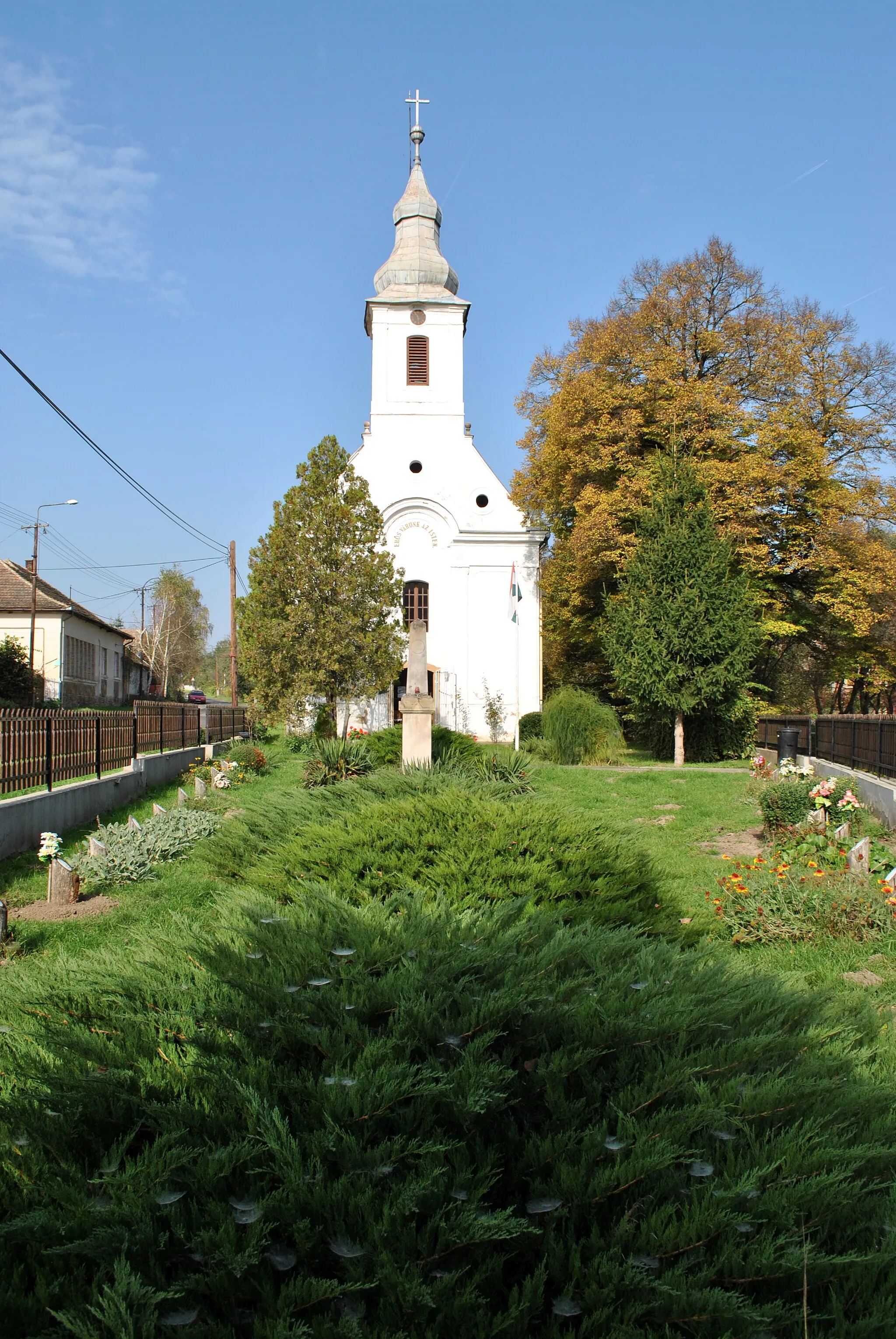 Photo showing: Kétbodony