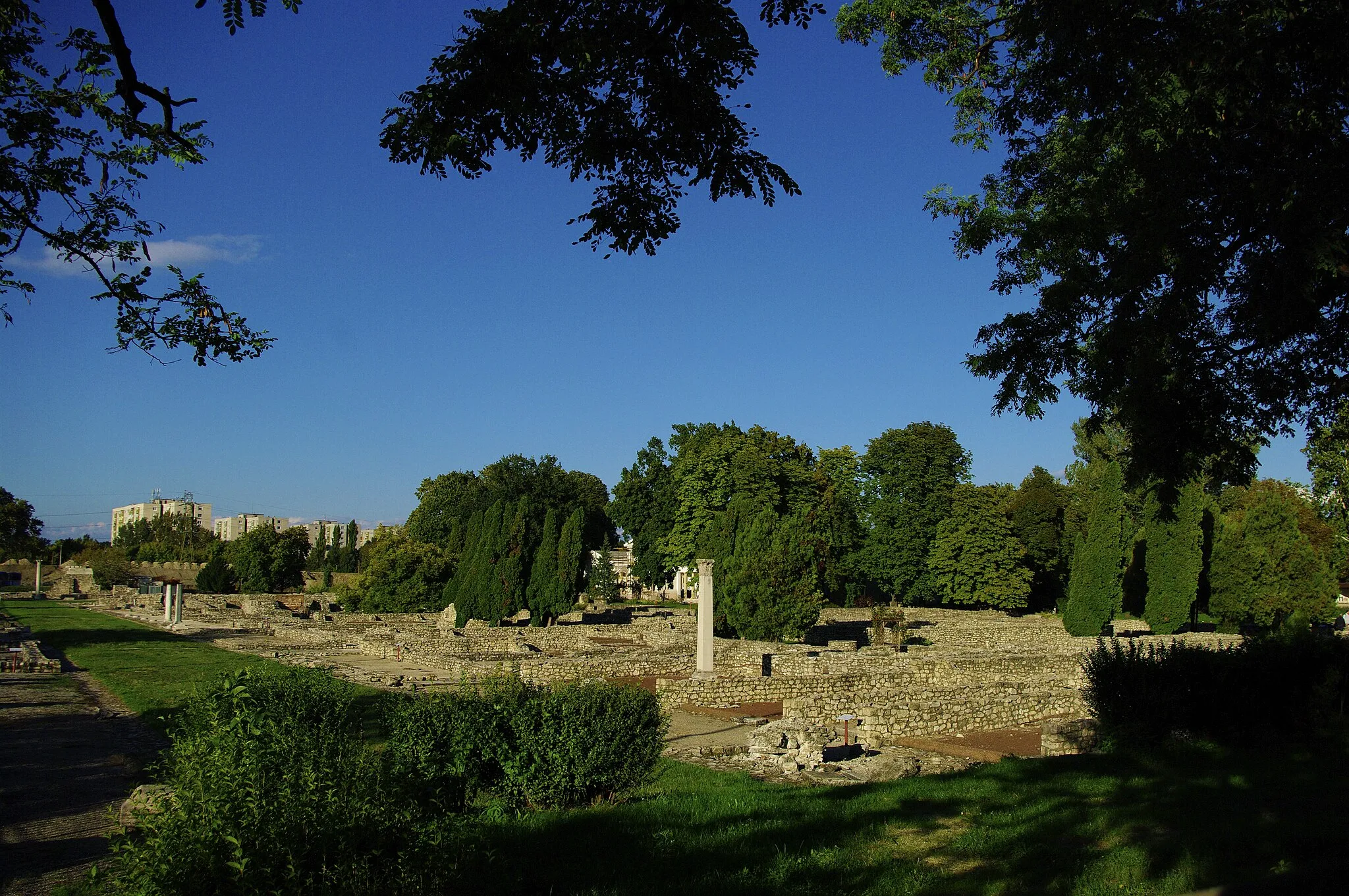 Photo showing: római polgárváros romegyüttese