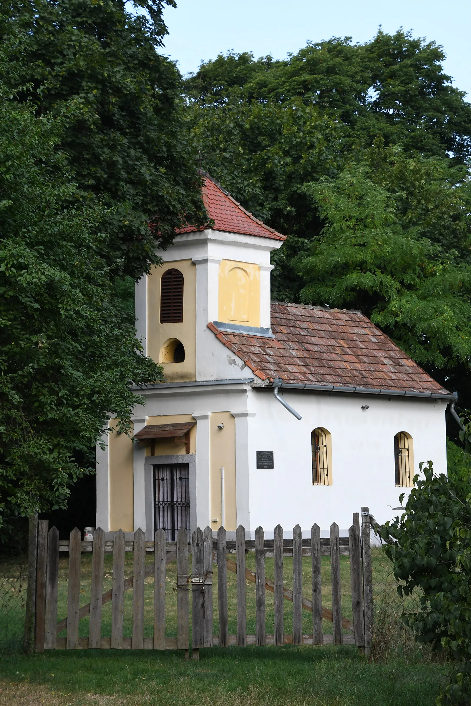 Photo showing: Gosztonyi chapel in Jászfelsőszentgyörgy