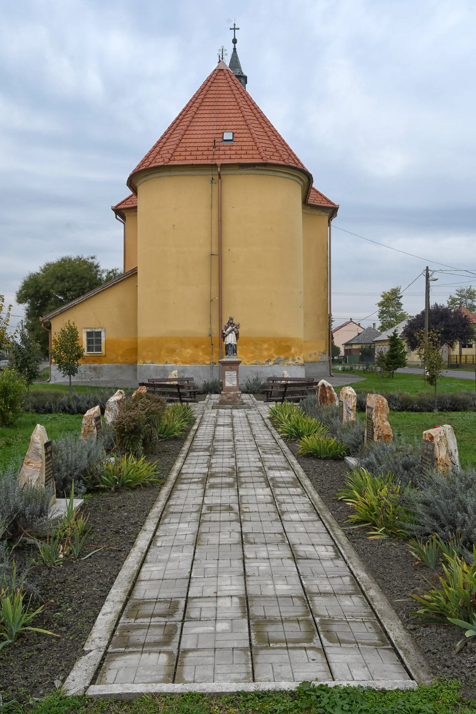 Photo showing: Statue of John of Nepomuk (Alattyán)