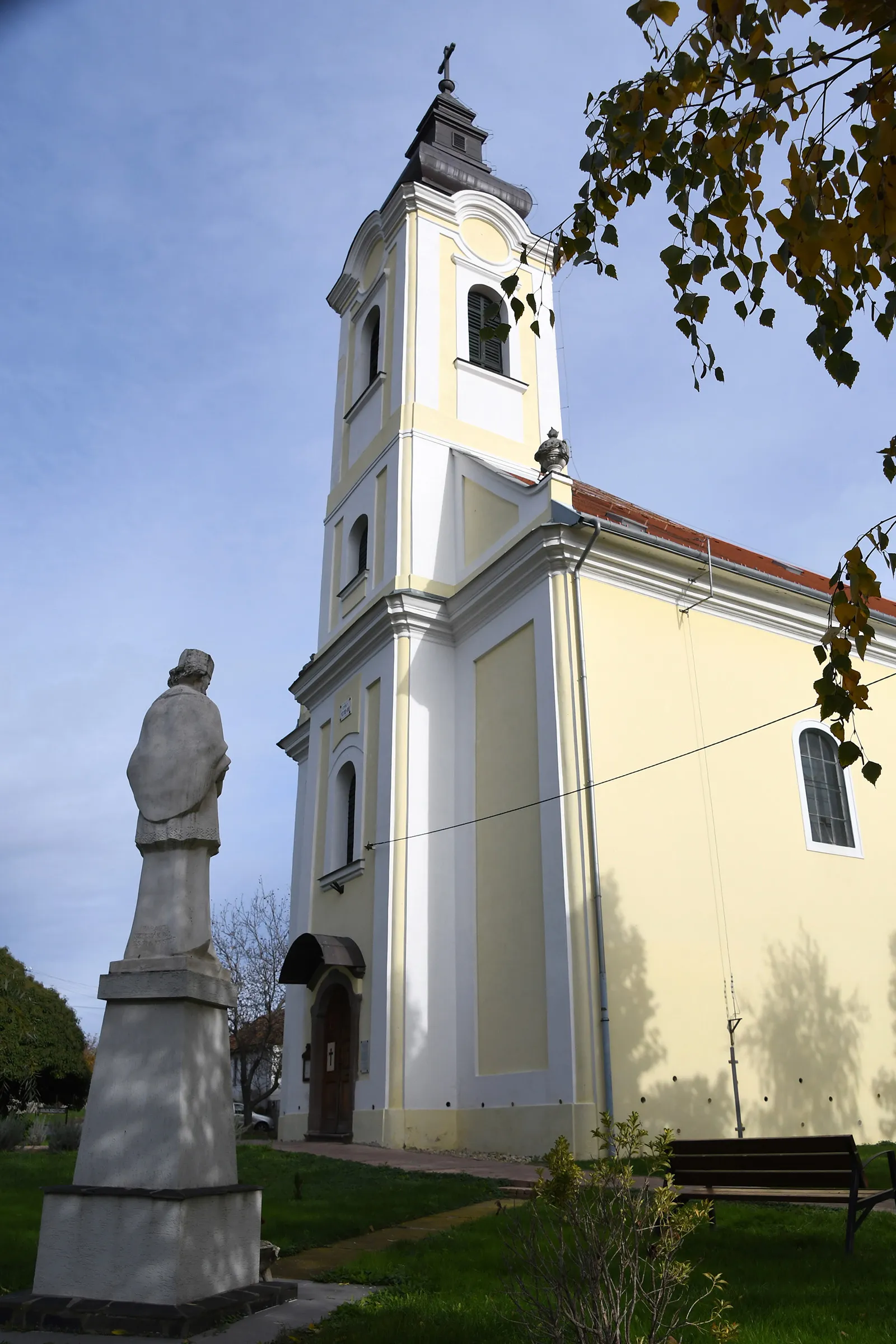 Photo showing: Statue of John of Nepomuk (Karácsond)