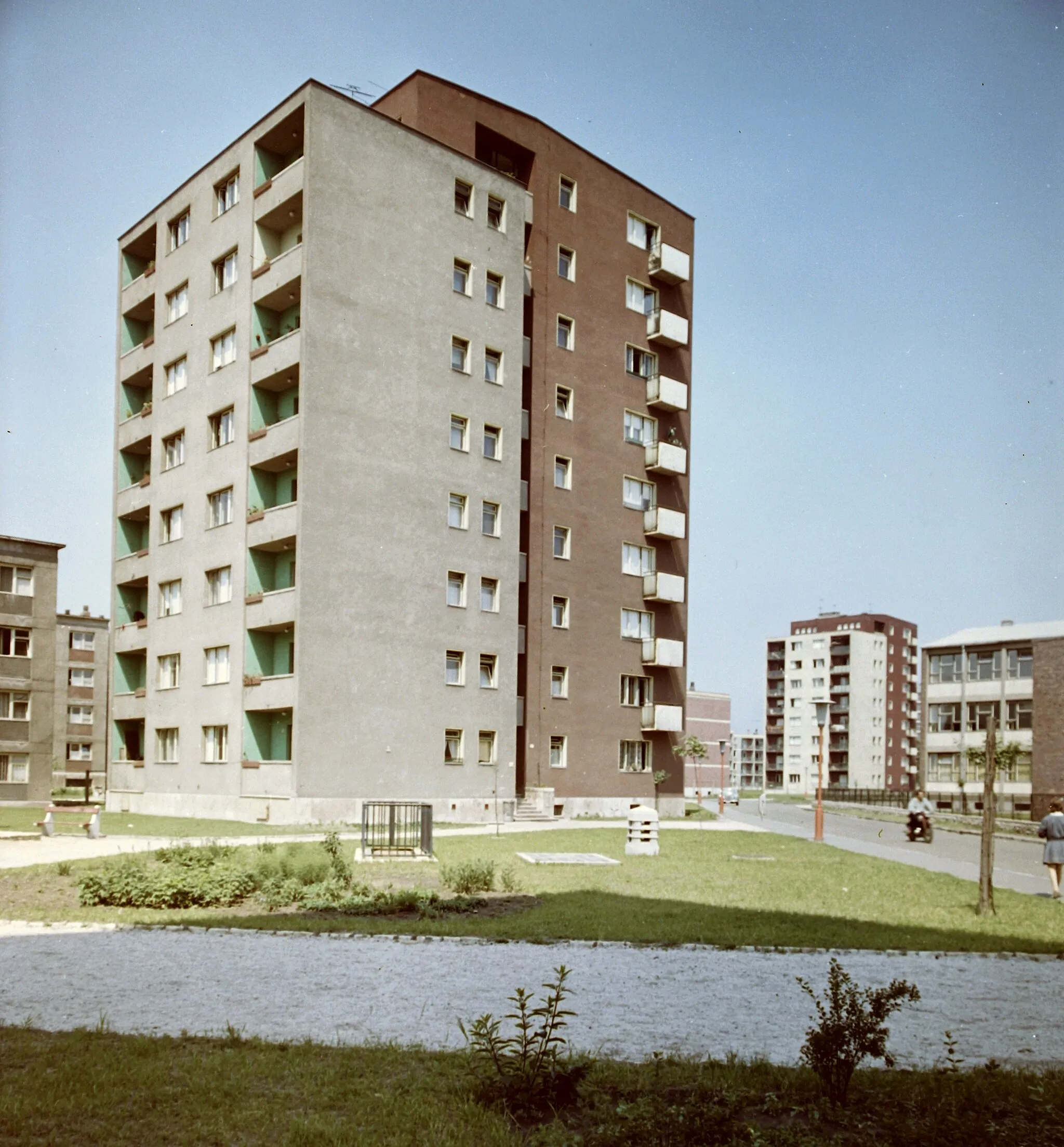 Photo showing: József Attila lakótelep, Hurok utca.