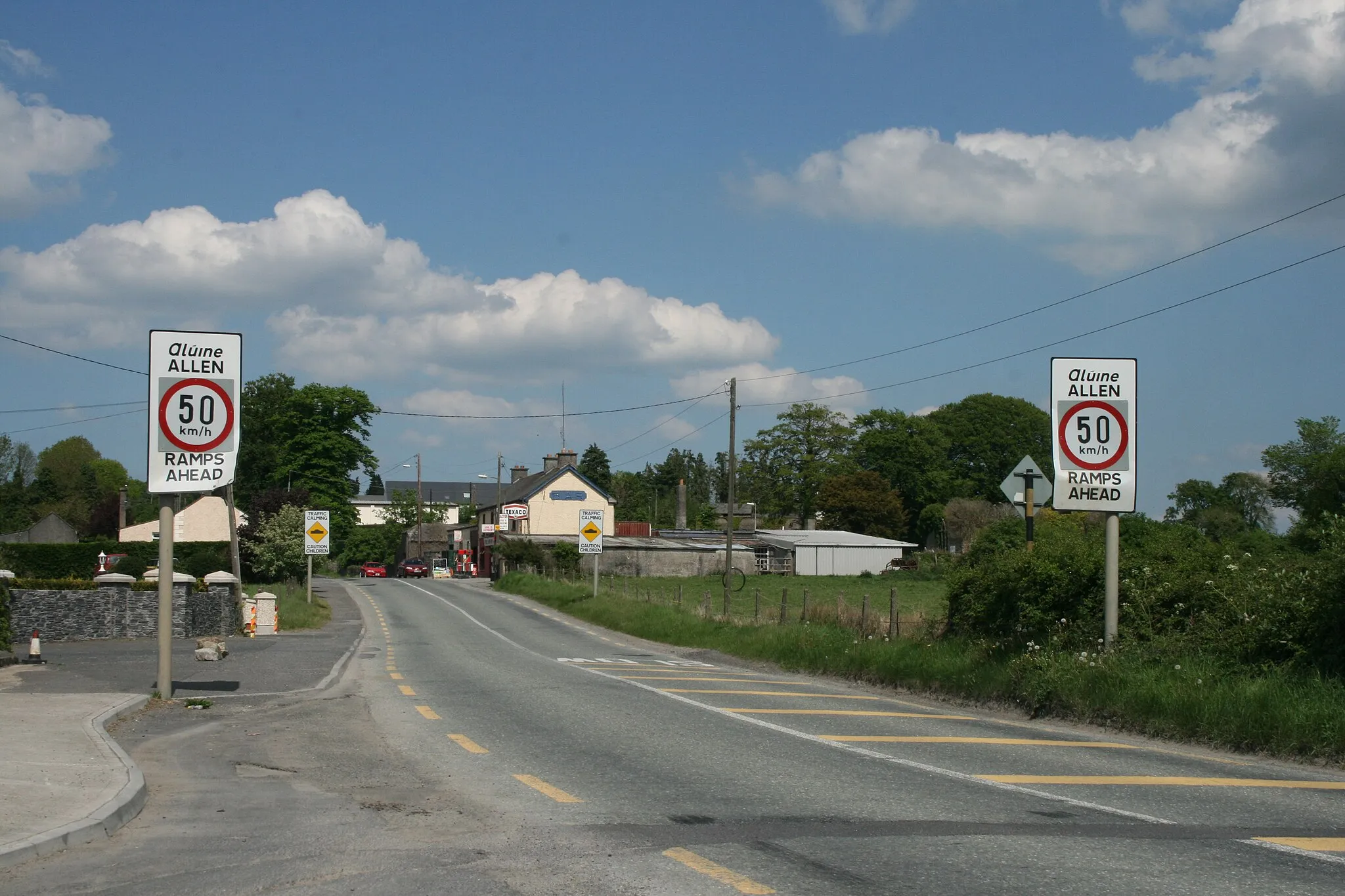 Photo showing: The village of Allen, County Kildare, Ireland in May 2010.