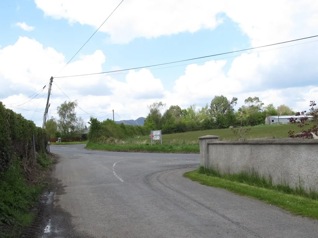 Photo showing: Crossroads on the R177 at Lurgankeel