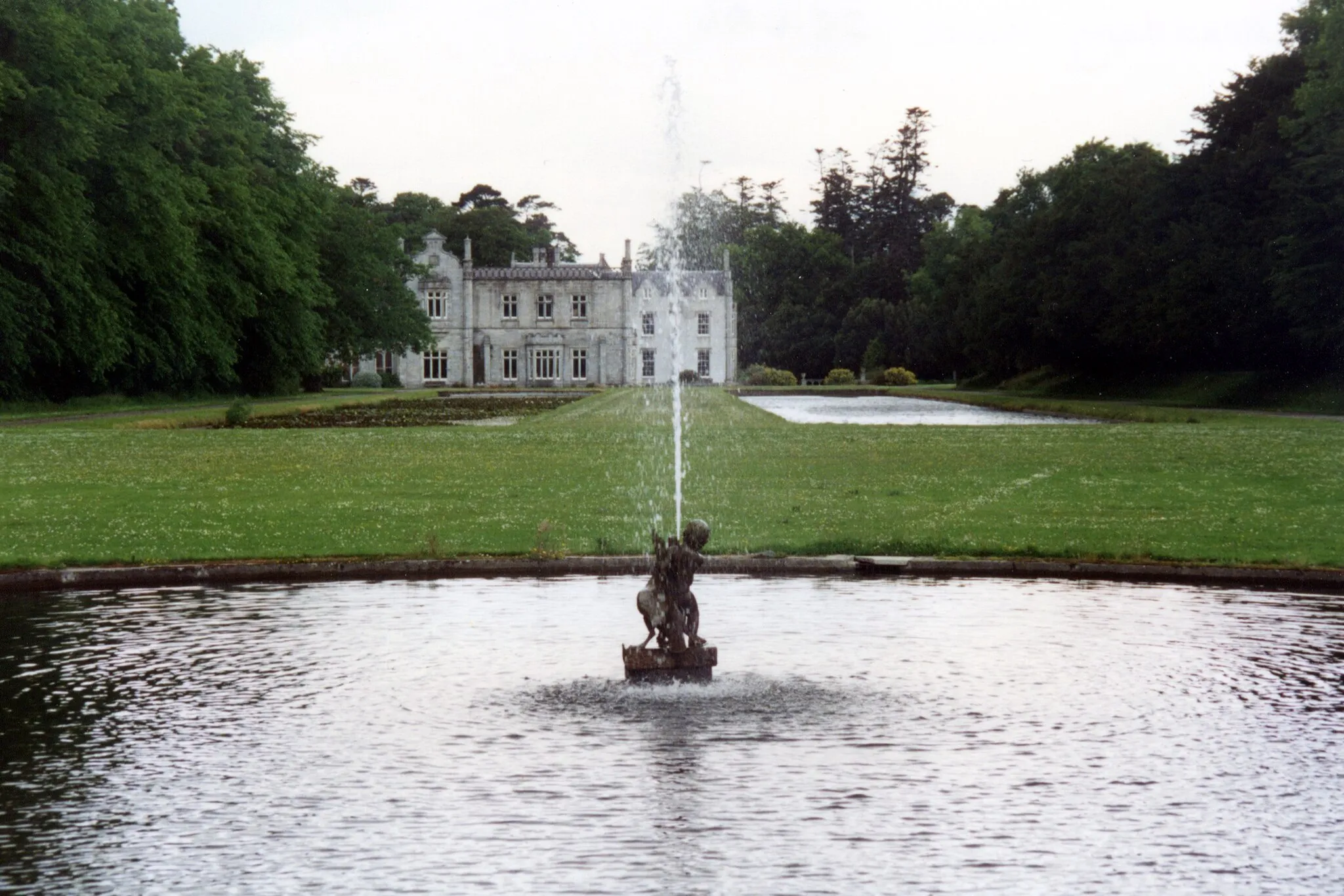 Photo showing: Killruddery House, Southern Cross Road, Bray