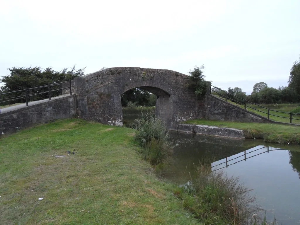 Photo showing: Downshire Bridge on the Grand Canal near Edenderry, Co. Offaly