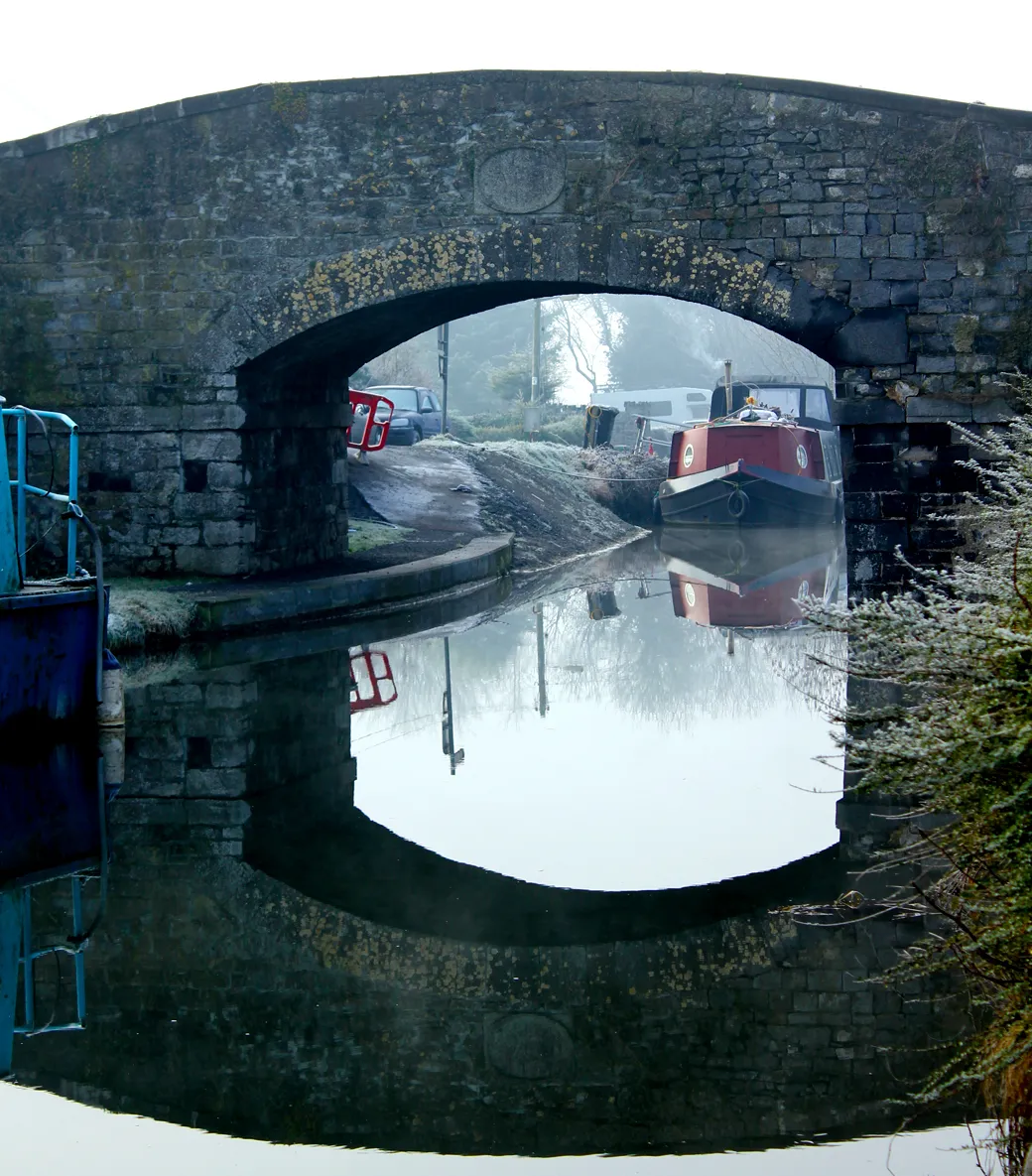 Photo showing: Canal Bridge at Hazelhatch