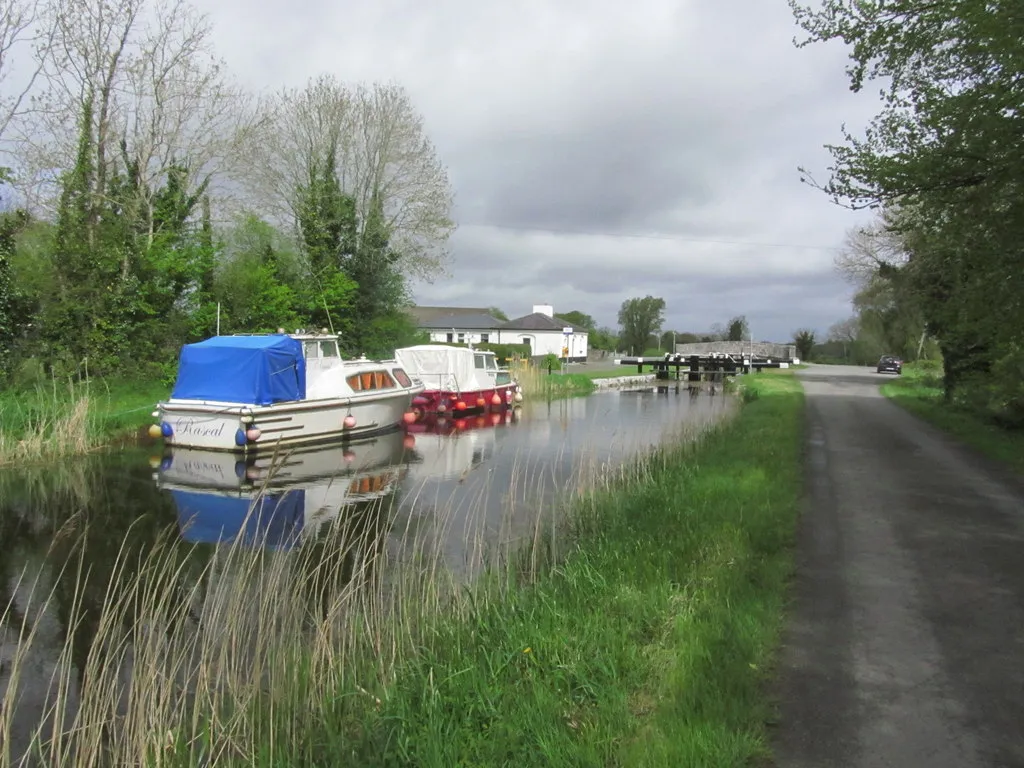 Photo showing: Royal Canal at Coolnahinch & Lock 41, Co Longford