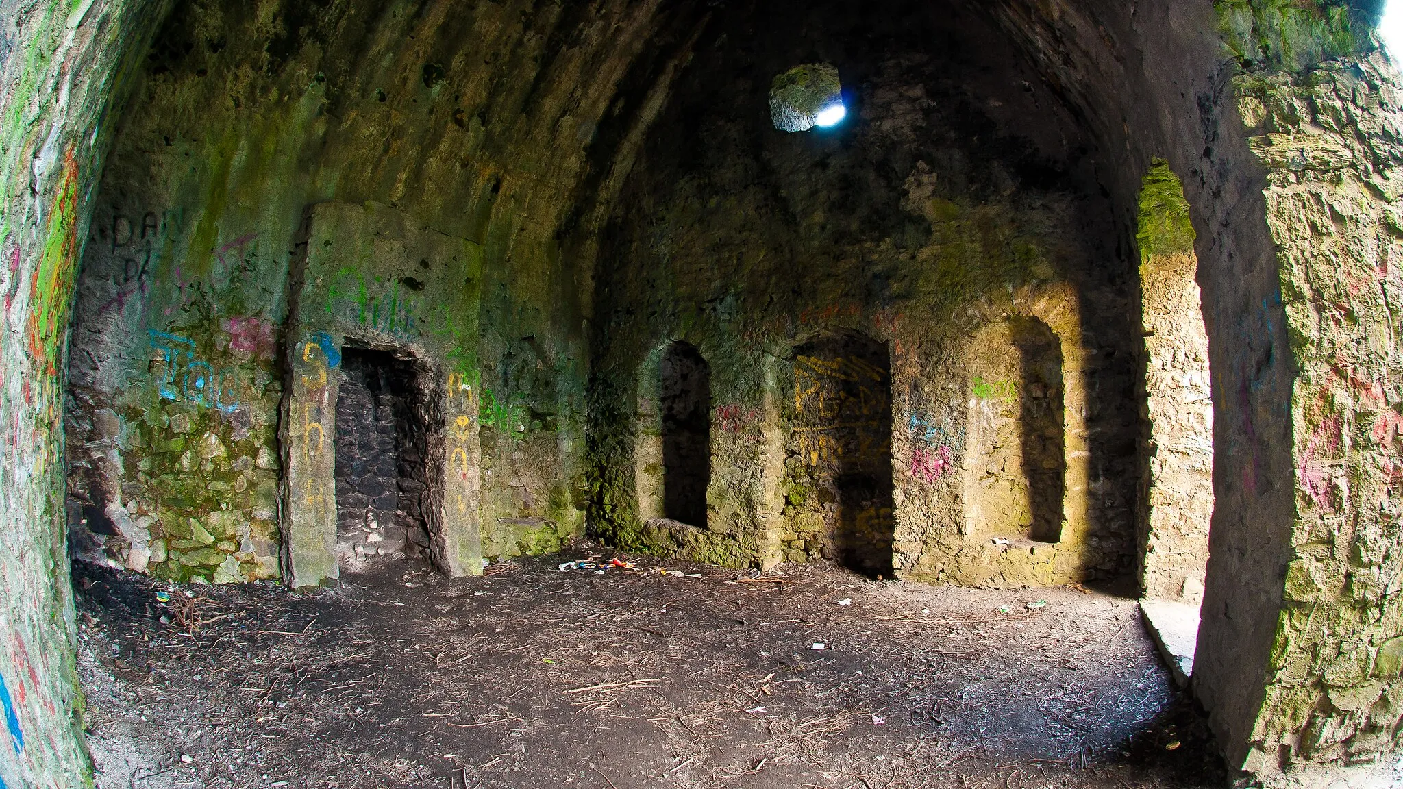 Photo showing: Fisheye image of one of the reception rooms on the upper floor of the Hell Fire Club, Montpellier Hill, Dublin, Ireland