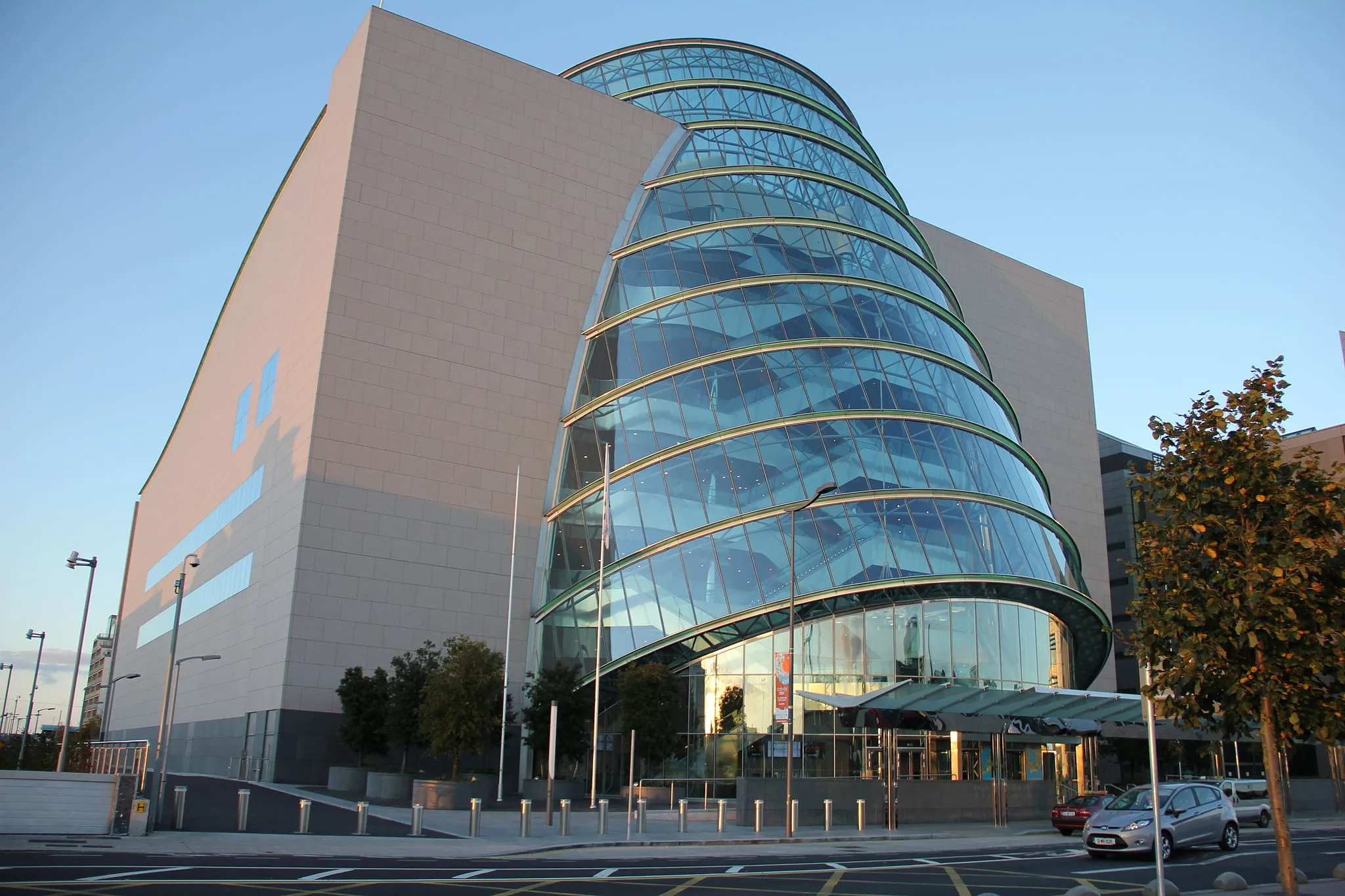 Photo showing: The Convention Centre in the Dublin Docklands, Dublin, Ireland.