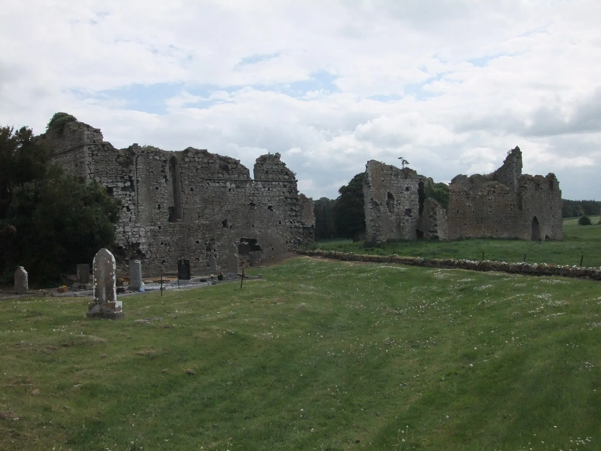 Photo showing: Ballyboggan Priory (Monastery) ruins