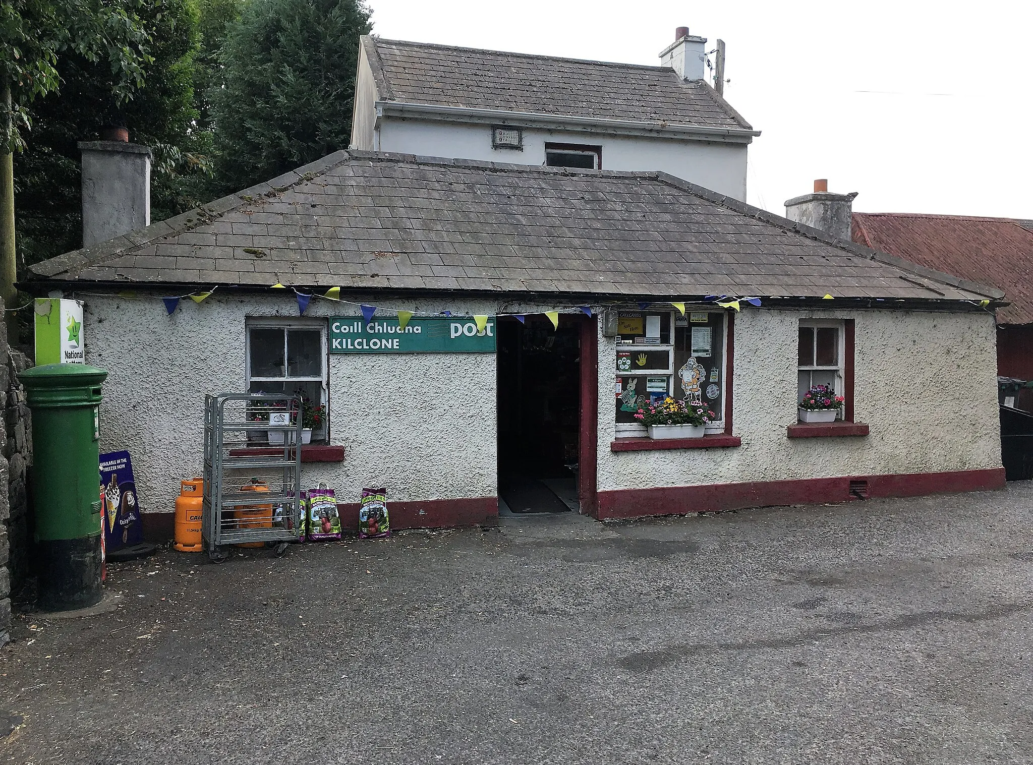 Photo showing: Kilclone Post Office, Kilcloon, Co. Meath, Ireland